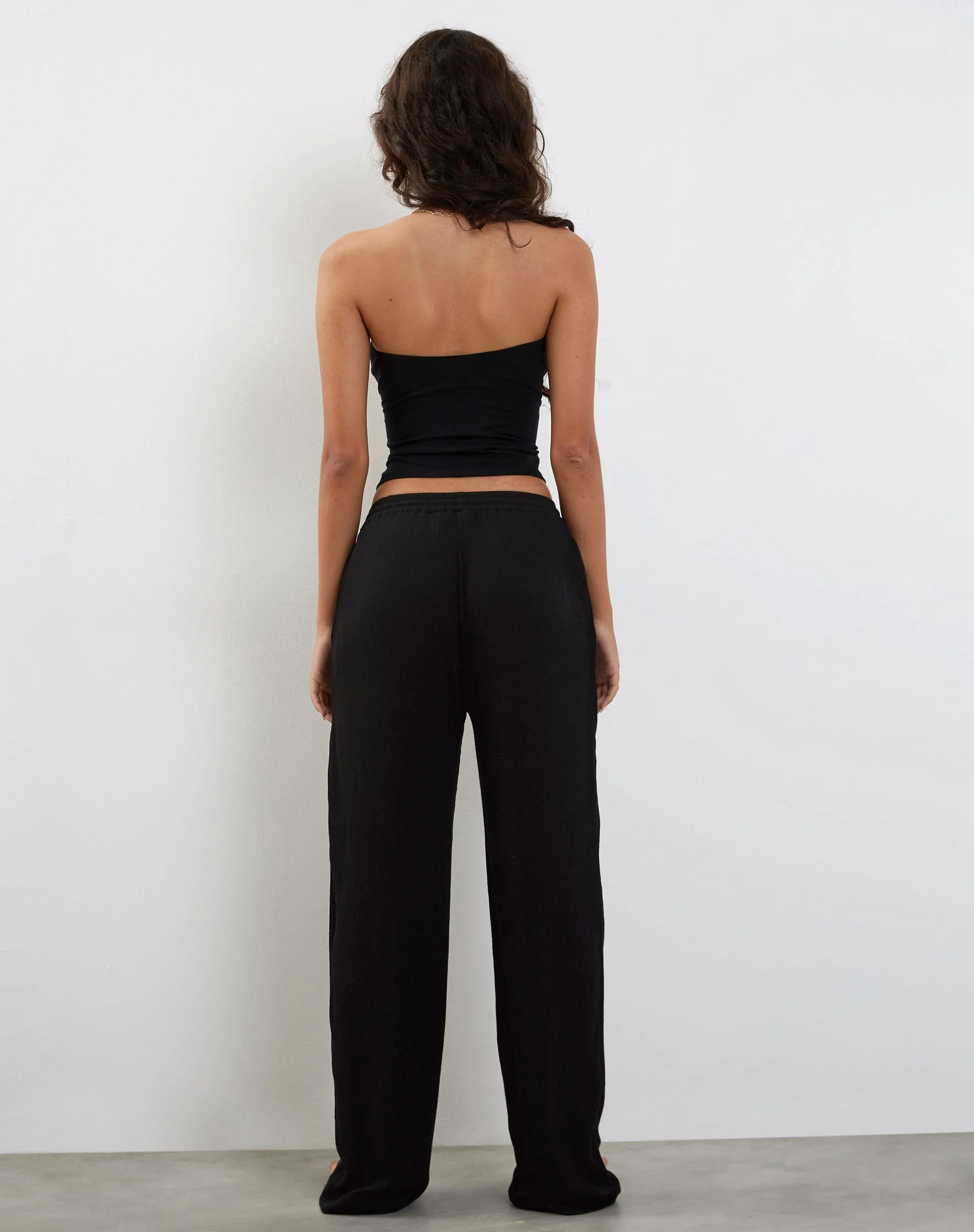 Cisa Hose mit weitem Bein in Crinkle Schwarz - Image 5