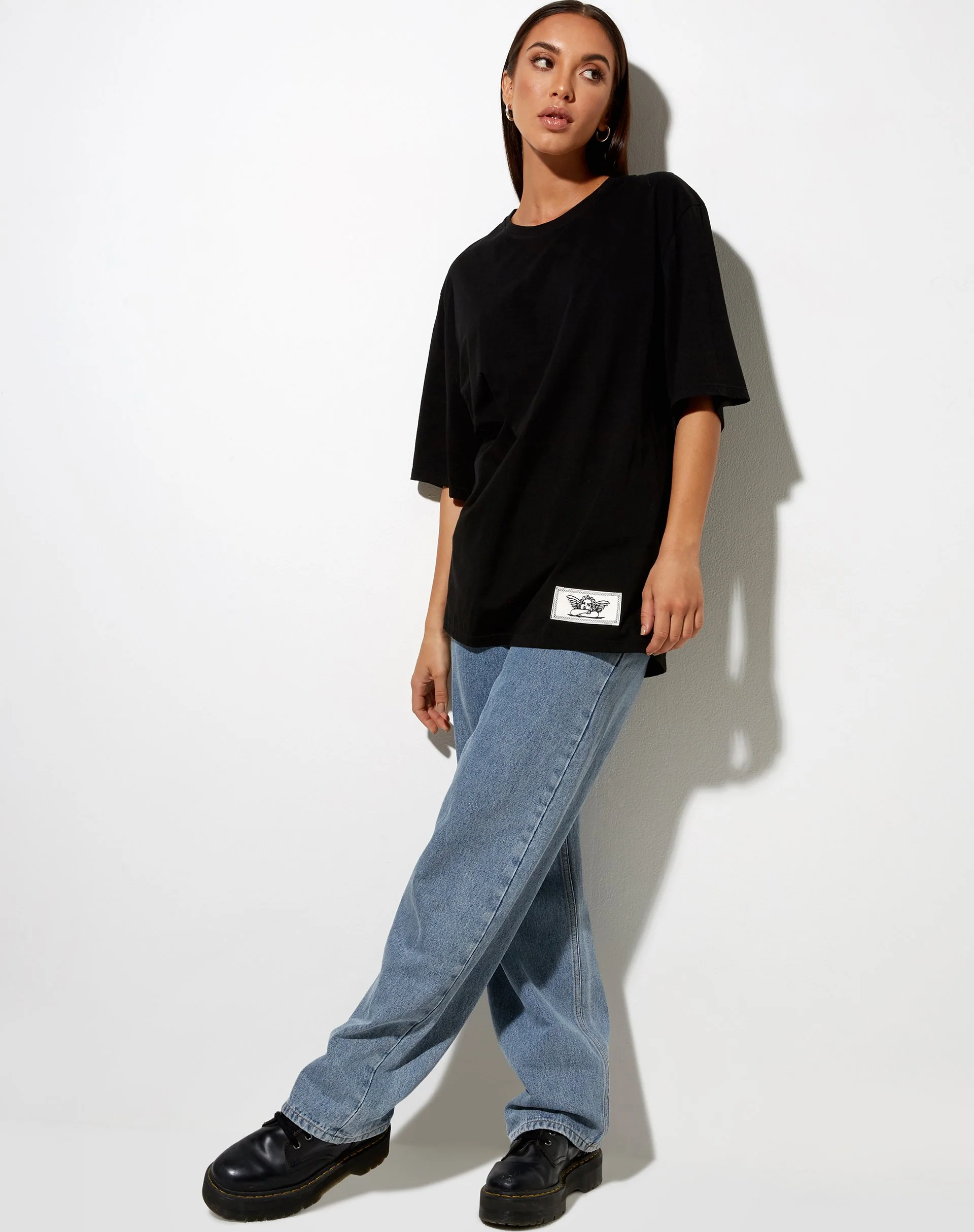 Cocoon Tee in Schwarz Angelo Label Embro - Image 3