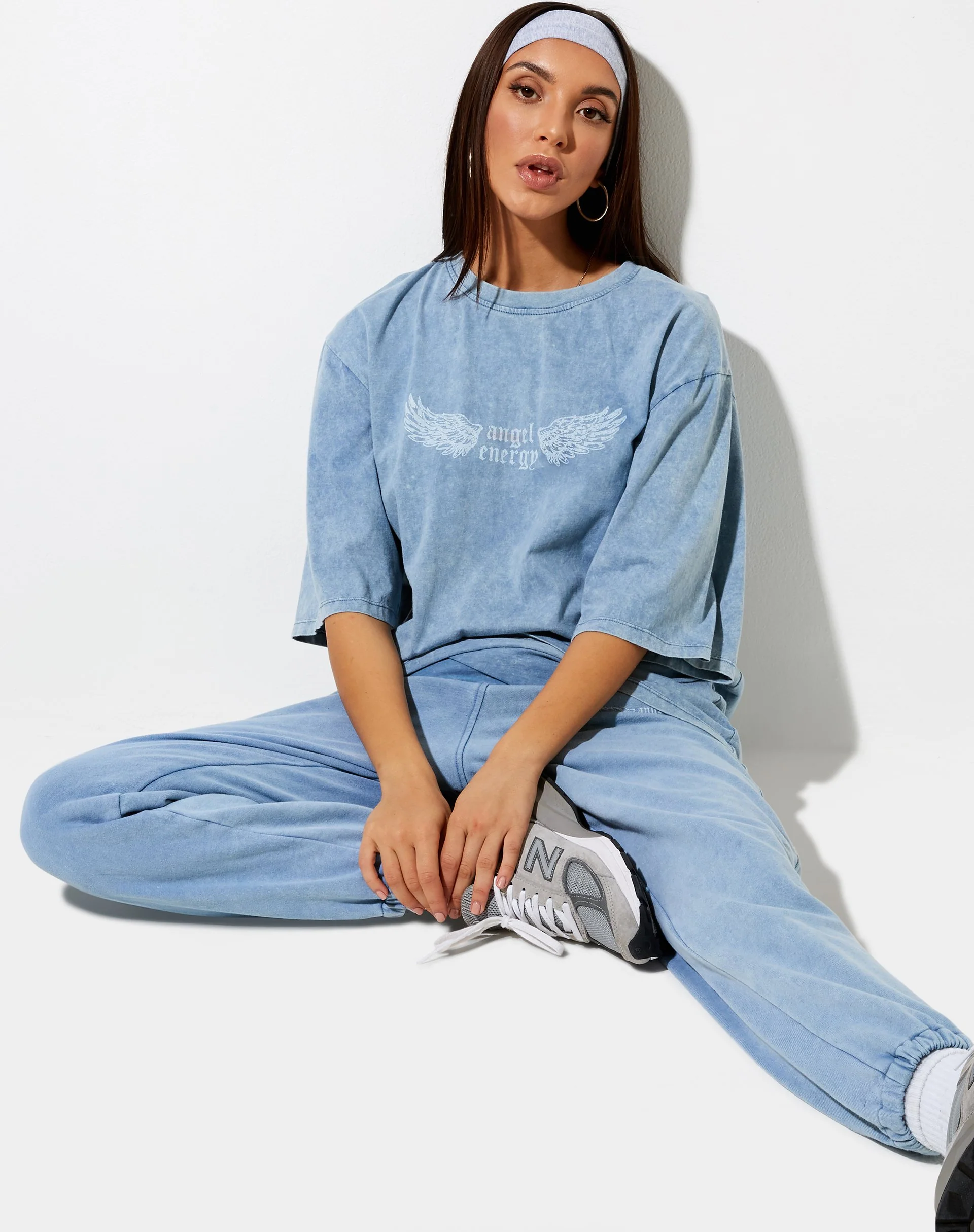Cocoon Tee in gewaschenem Blau 'Angel Energy' Flügel - Image 5