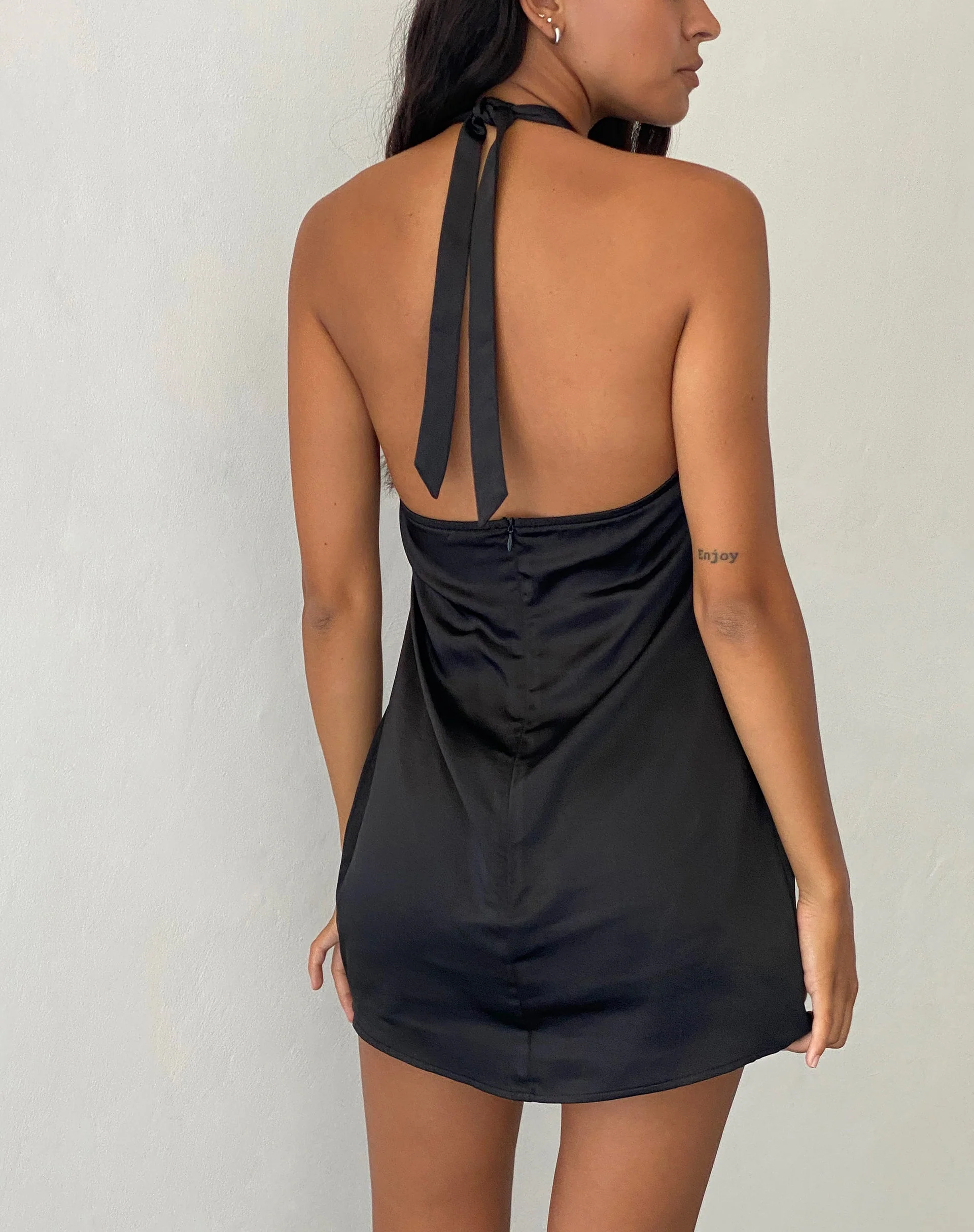 Coda Slip Dress aus Satin Schwarz - Image 4