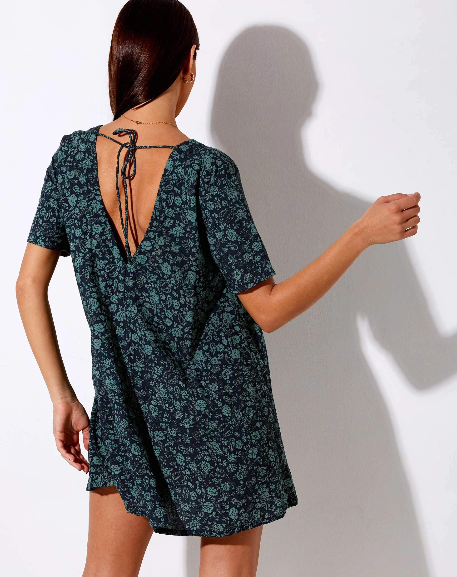 Crosena Kleid in Mono Paisley Sage - Image 2