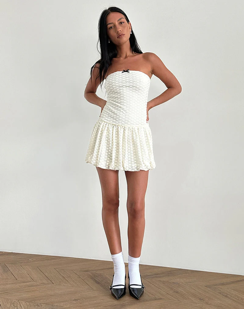 Cryolan Bandeau-Minikleid aus elfenbeinfarbener Herzspitze - Image 4