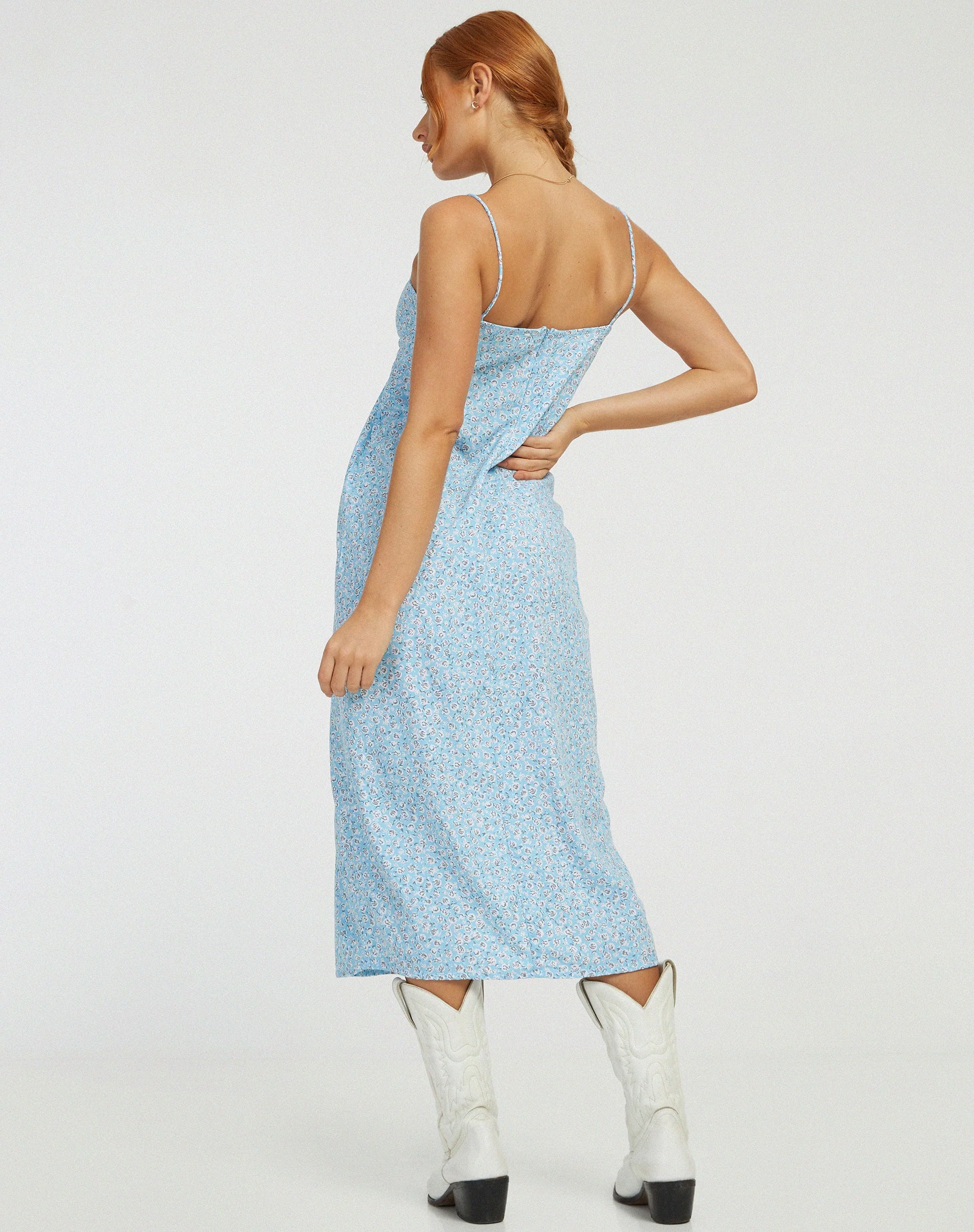 Cypress Midikleid in Ditsy Rose Blau - Image 4
