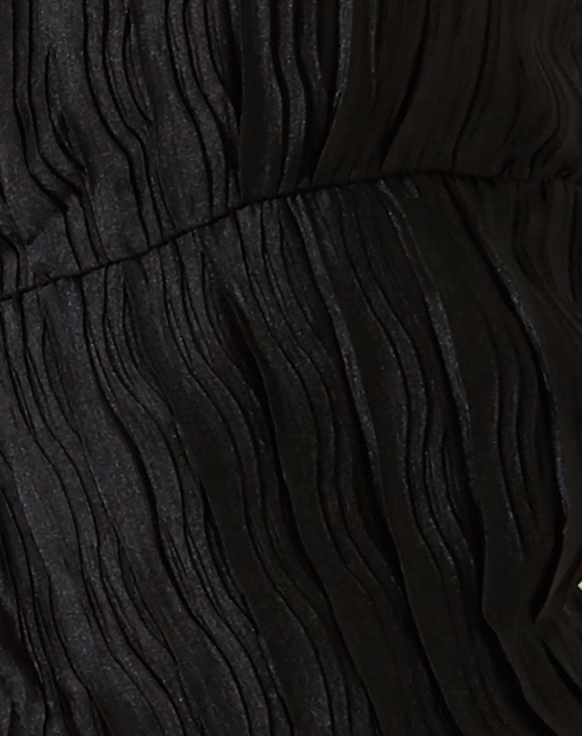 Dama Crop Top in Crinkle Schwarz - Image 7