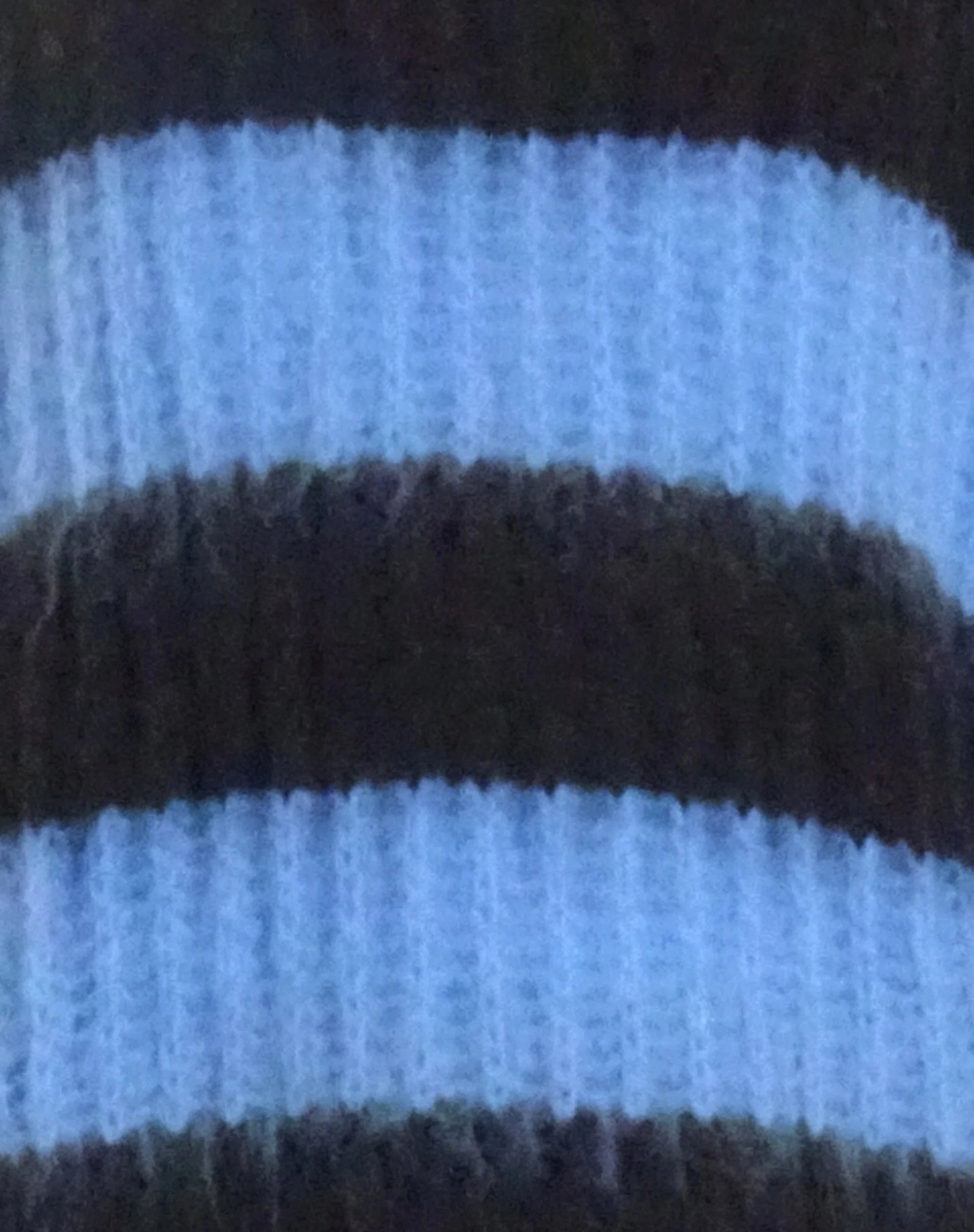 Daren Gestrickter Pullover in Übergröße in Braun und Blau gestreift - Image 6