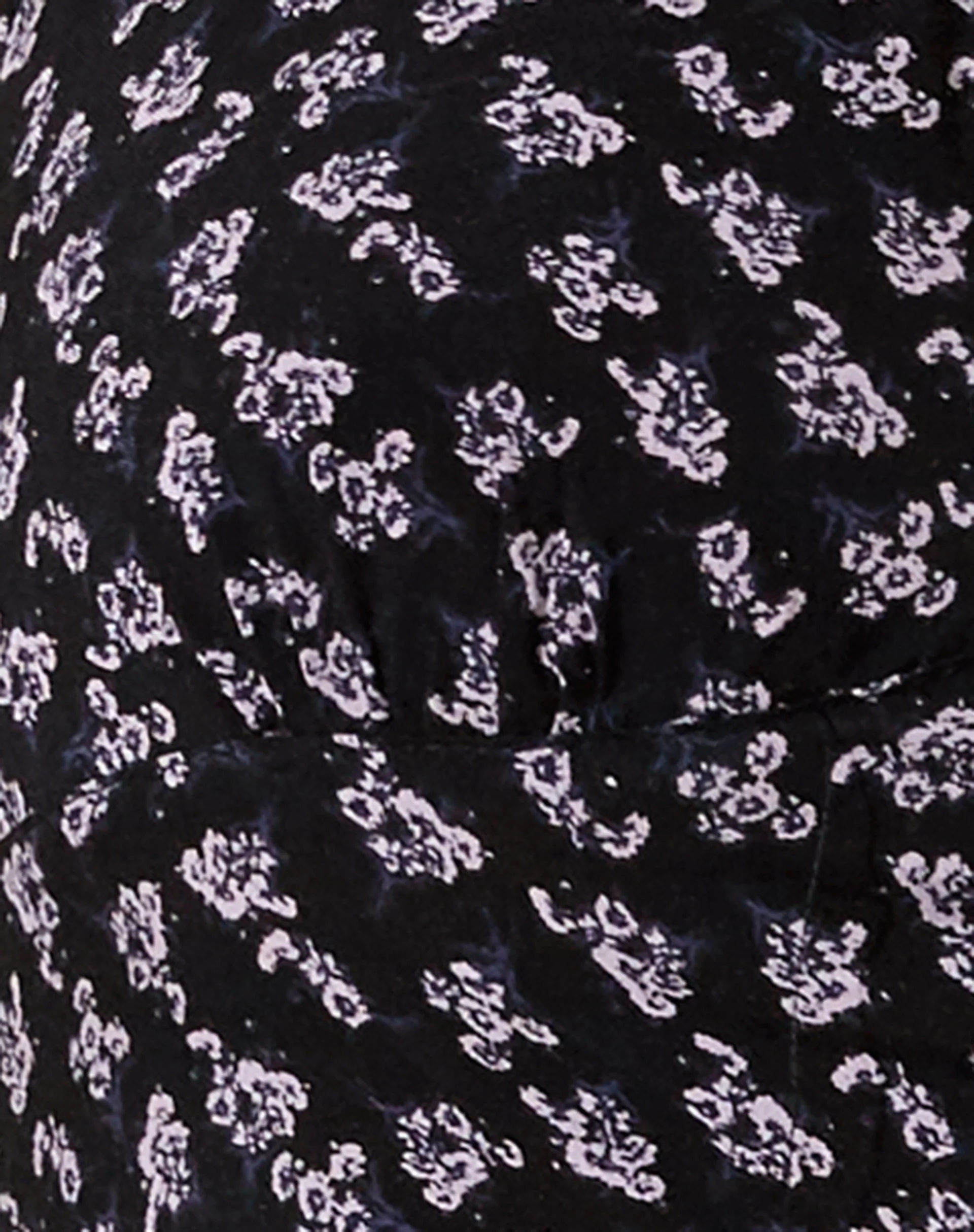 Datri Crop Top in Dark Base Floral Schwarz - Image 6