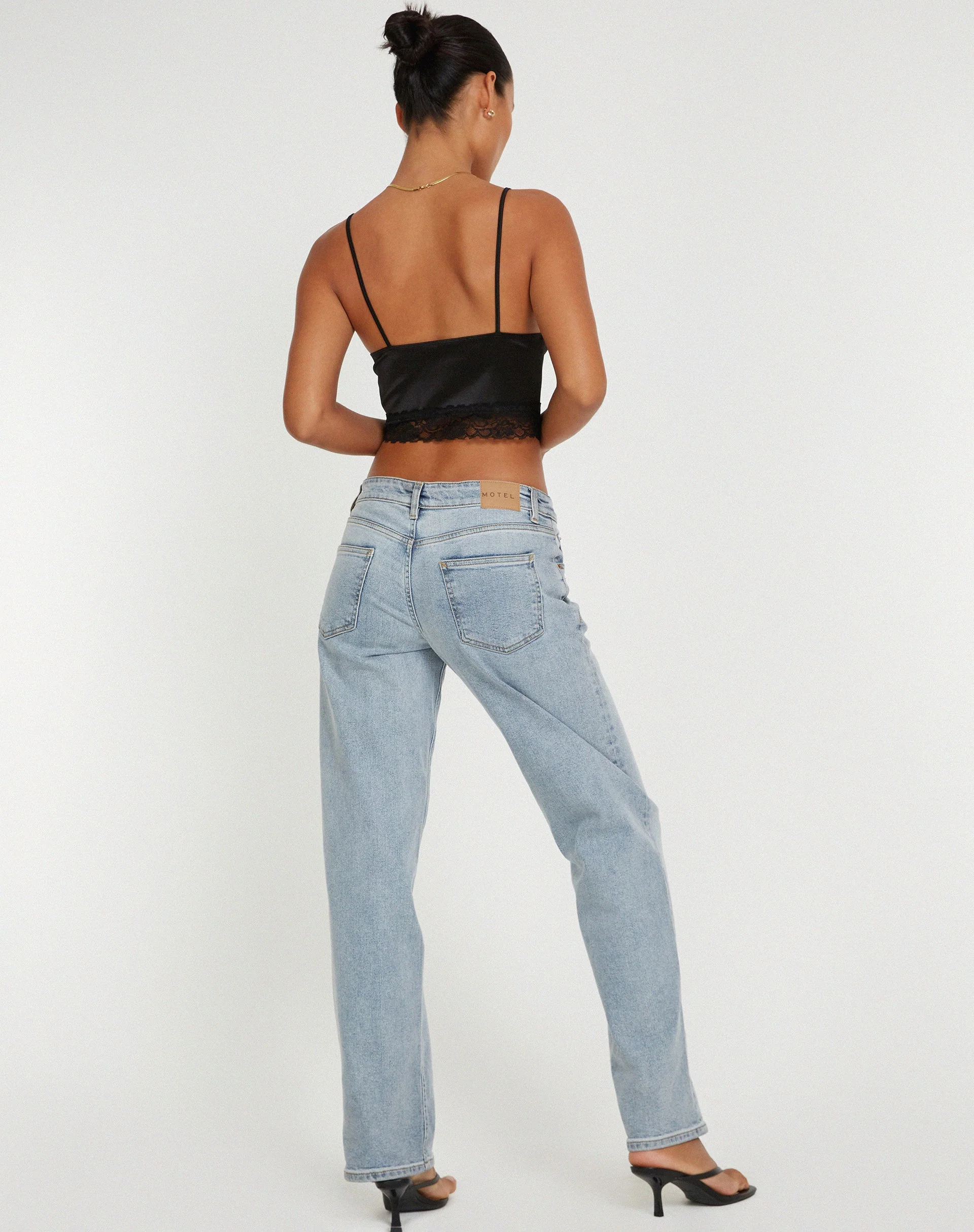 Datuk Crop Top aus Satin Schwarz - Image 4