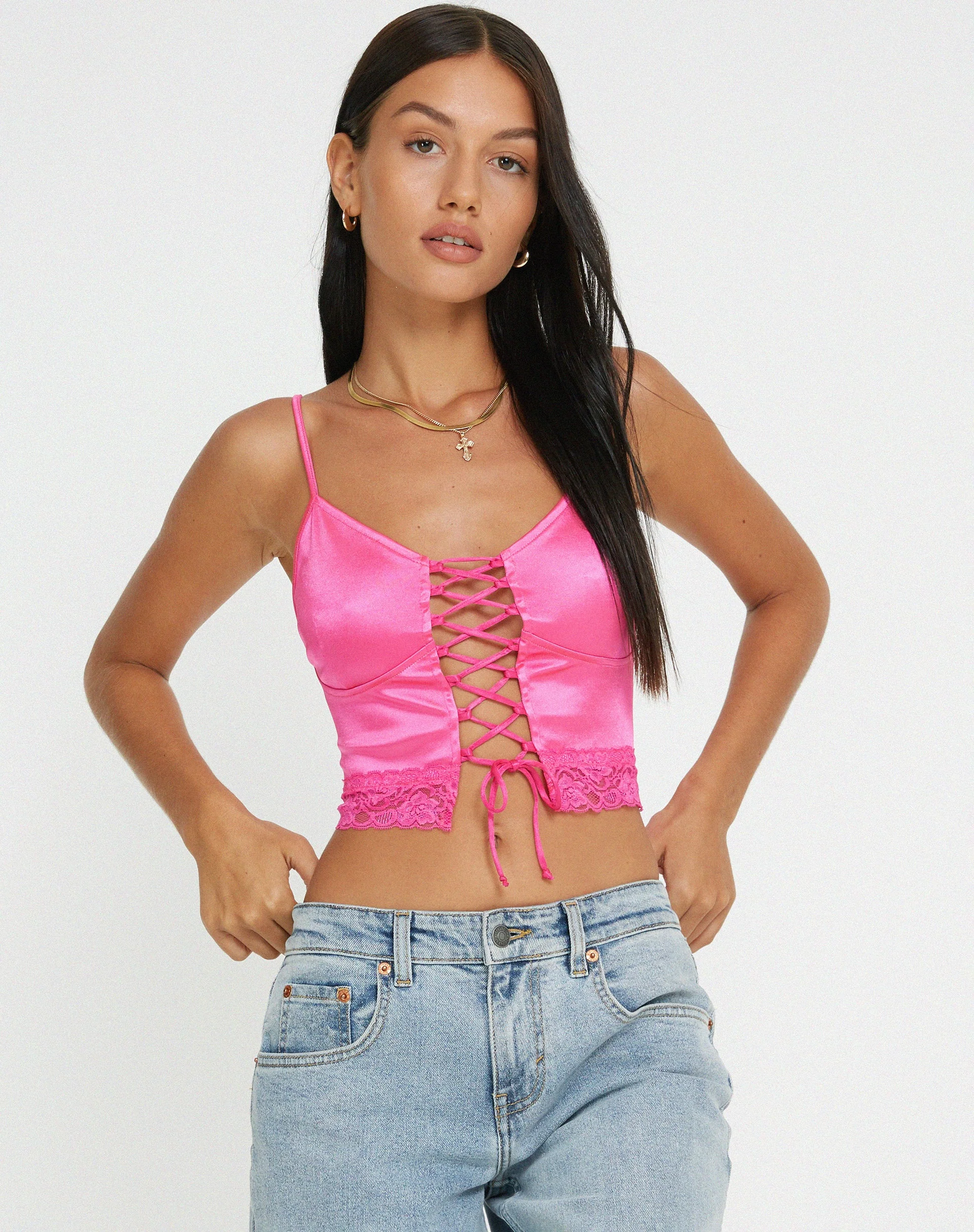 Datuk Crop Top aus Satin Hot Pink - Image 4