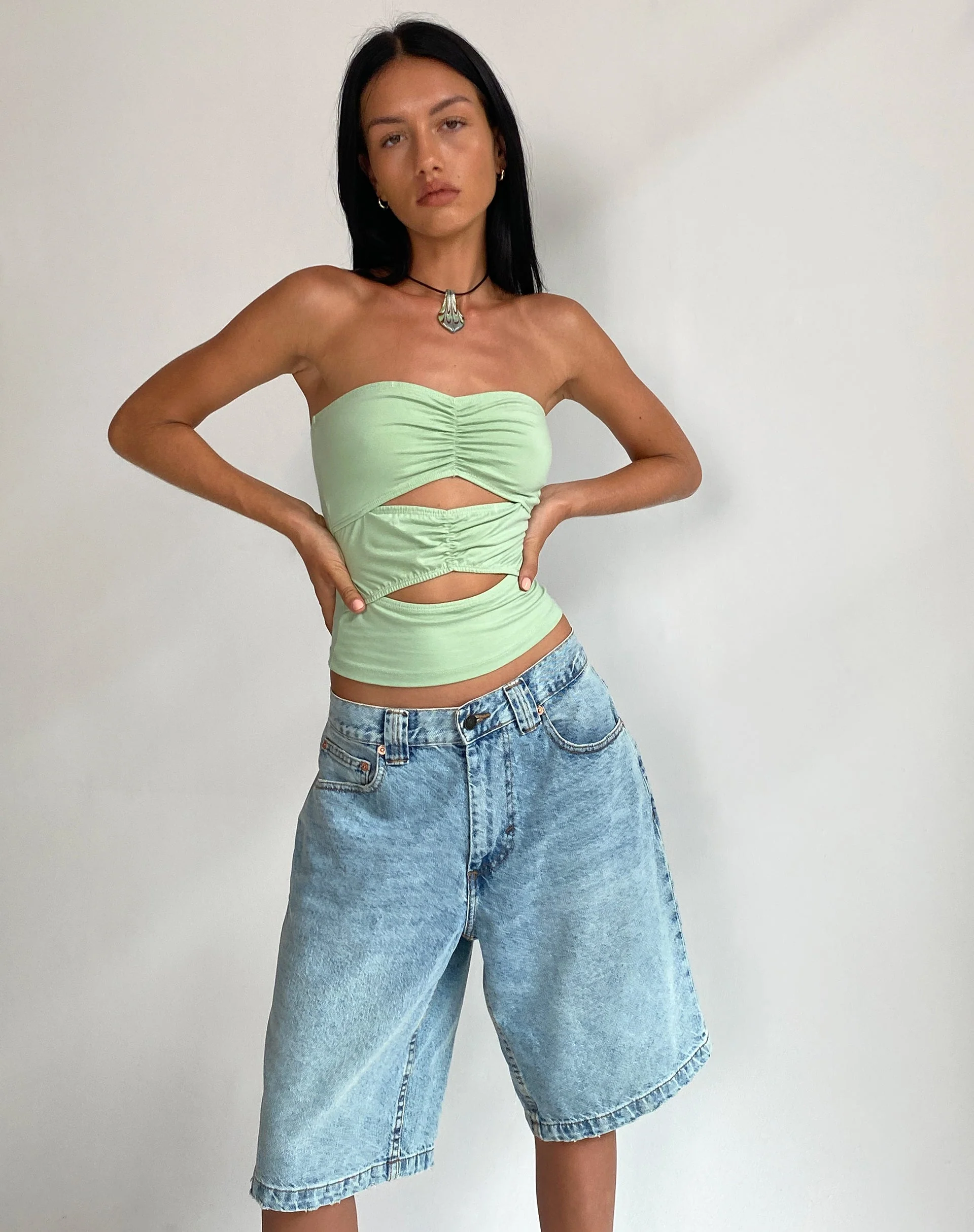 Dayu Bandeau-Crop-Top in Silber Salbei