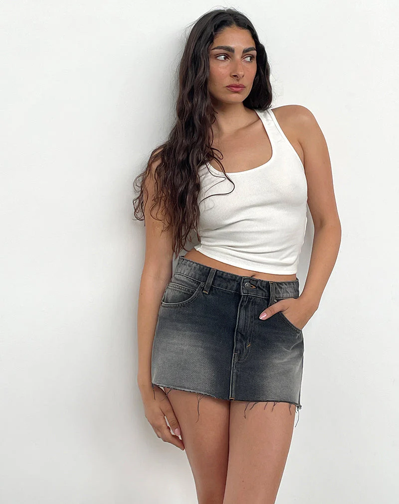 Denim-Minirock mit rohem Saum in Grau Used Bleach - Image 2