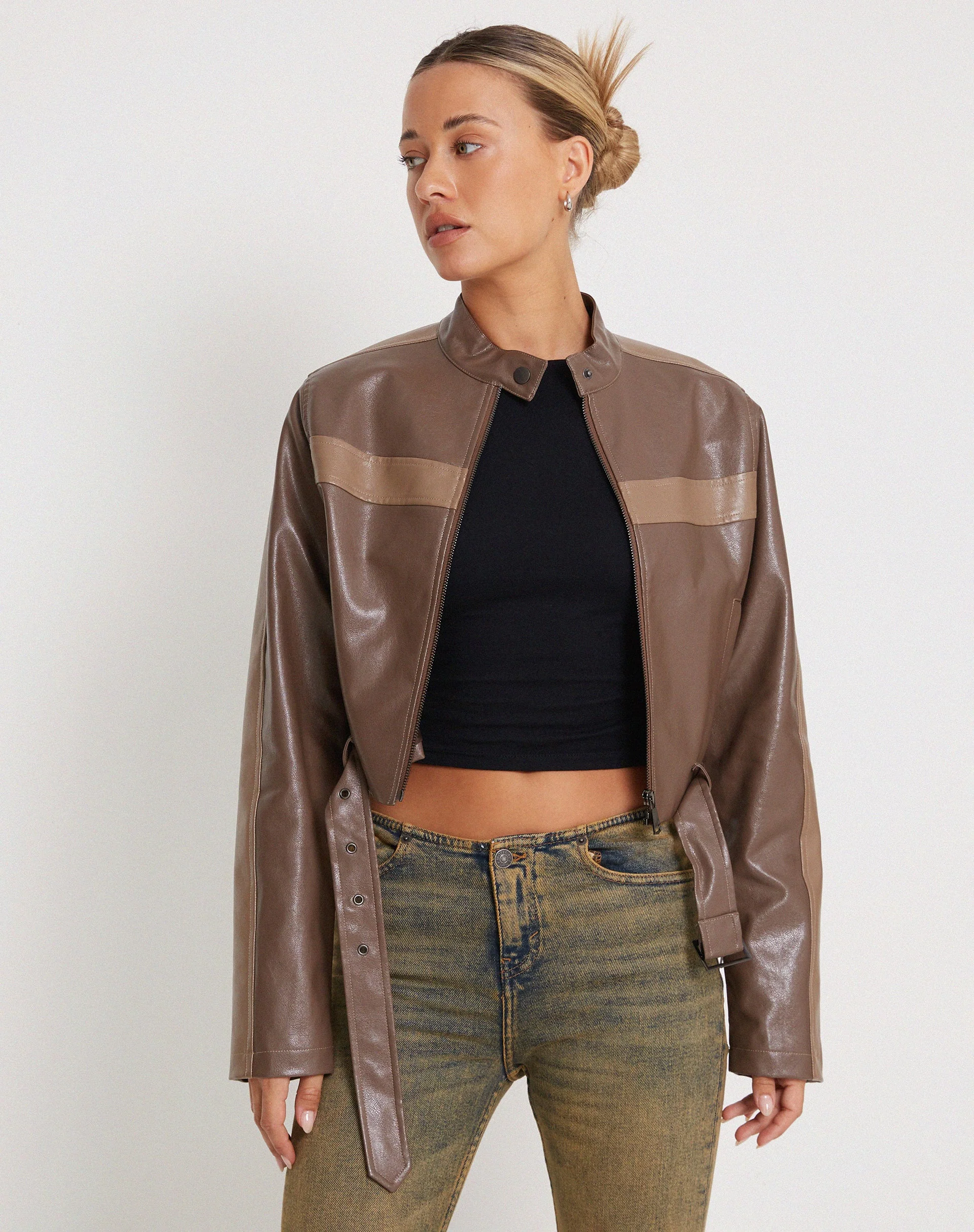 Derby Zip Up Jacke in PU Tonal Braun - Image 2