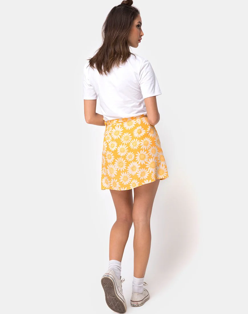 Derla Wickelrock in Sunkissed Floral Gelb - Image 4