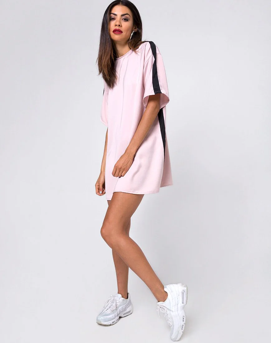 Dore T-Shirt-Kleid in Blush mit schwarzem Streifen - Image 3