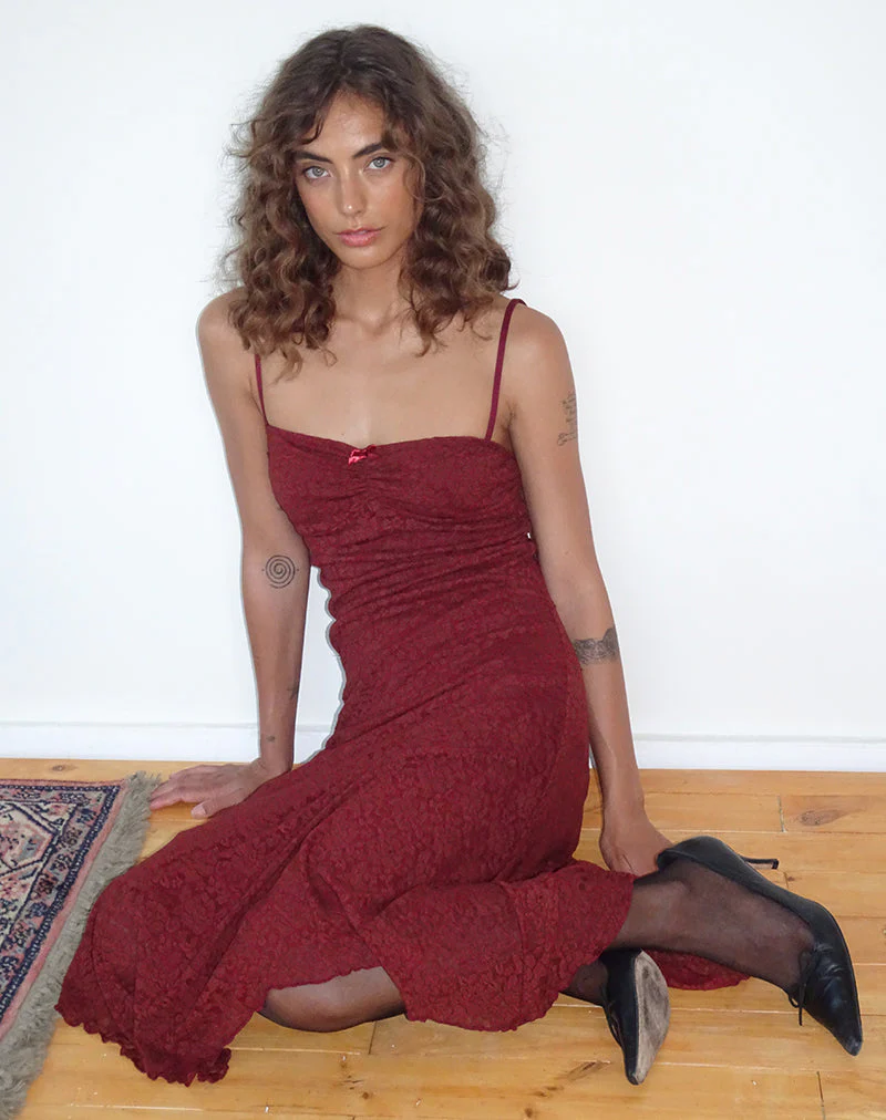 Drusilla Midikleid aus rosa Spitze in Burgund - Image 3