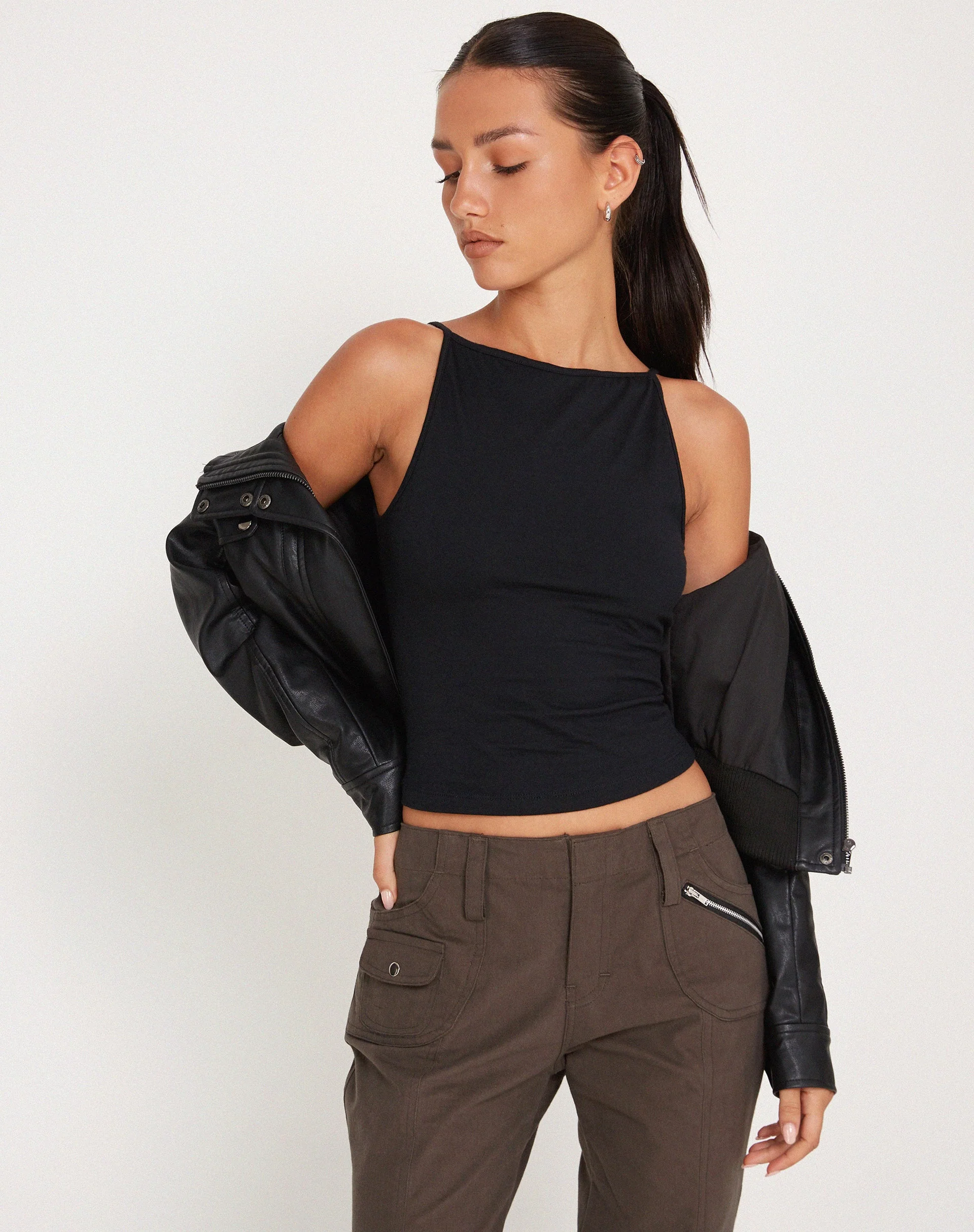 Dudley Vest Top in Schwarz - Image 6