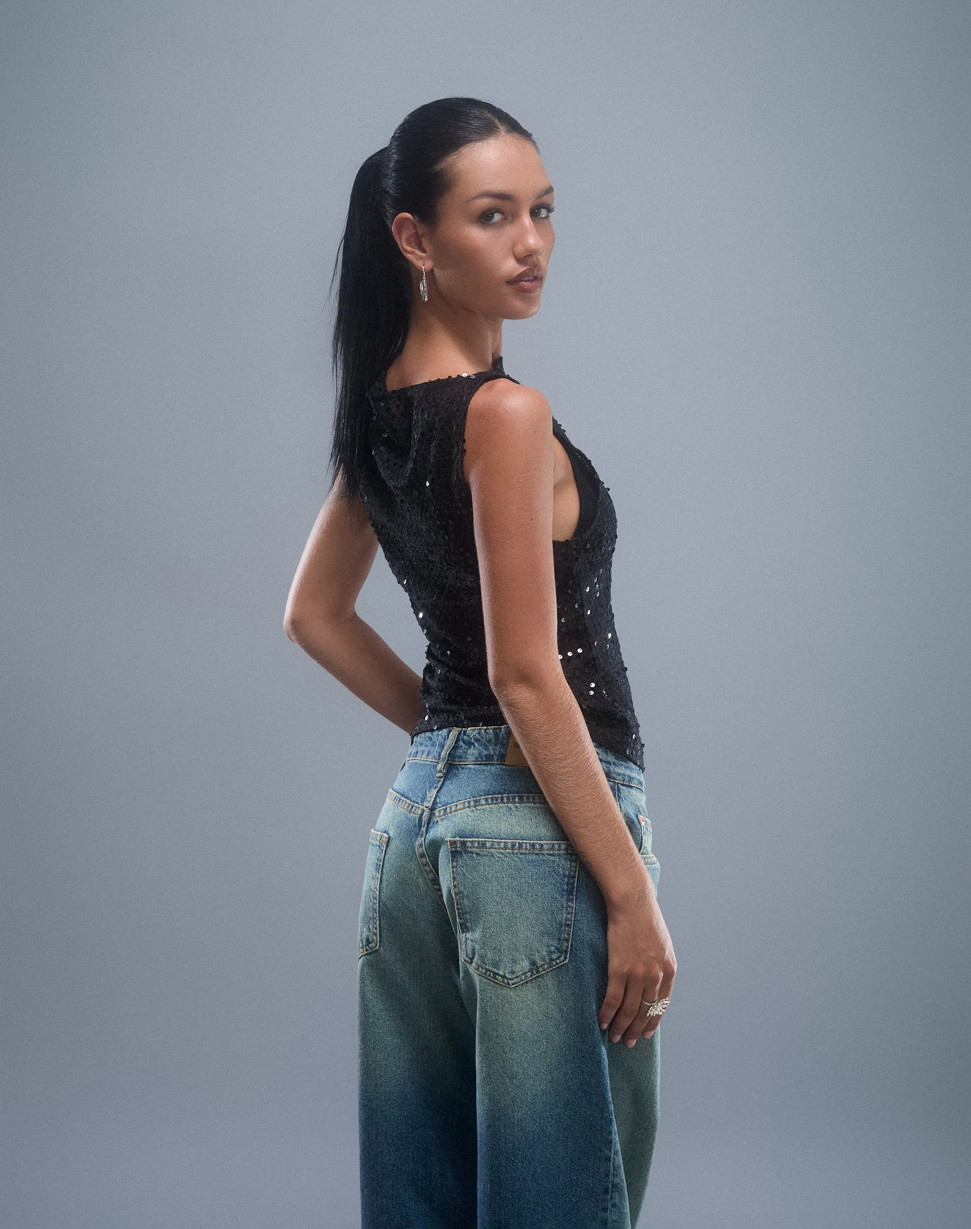 Dudley Vest Top aus Paillettenstrick Schwarz - Image 5