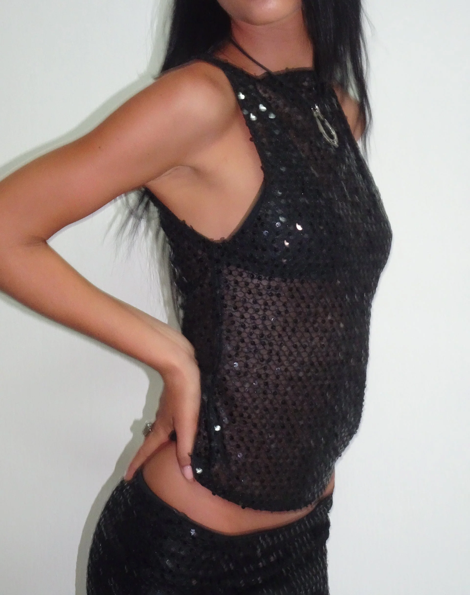 Dudley Vest Top aus Paillettenstrick Schwarz - Image 7