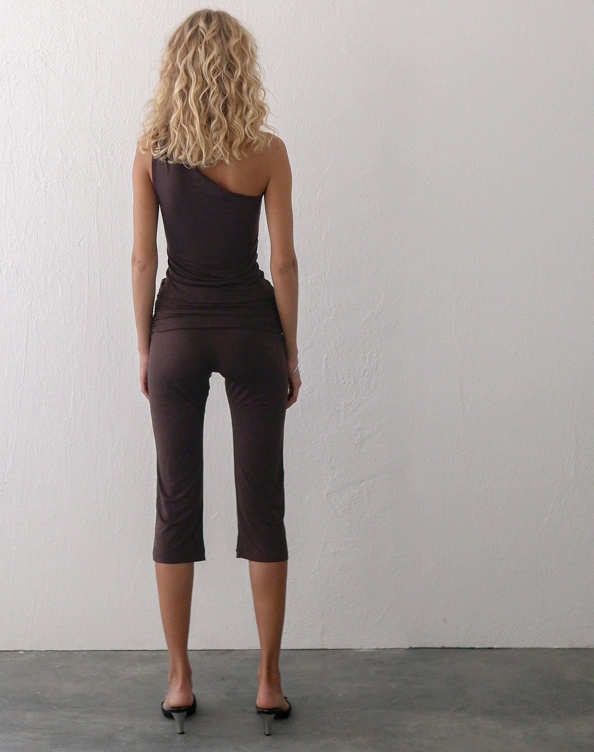 Effy Capri-Hose mit Wickel-Bund in Mocca - Image 5