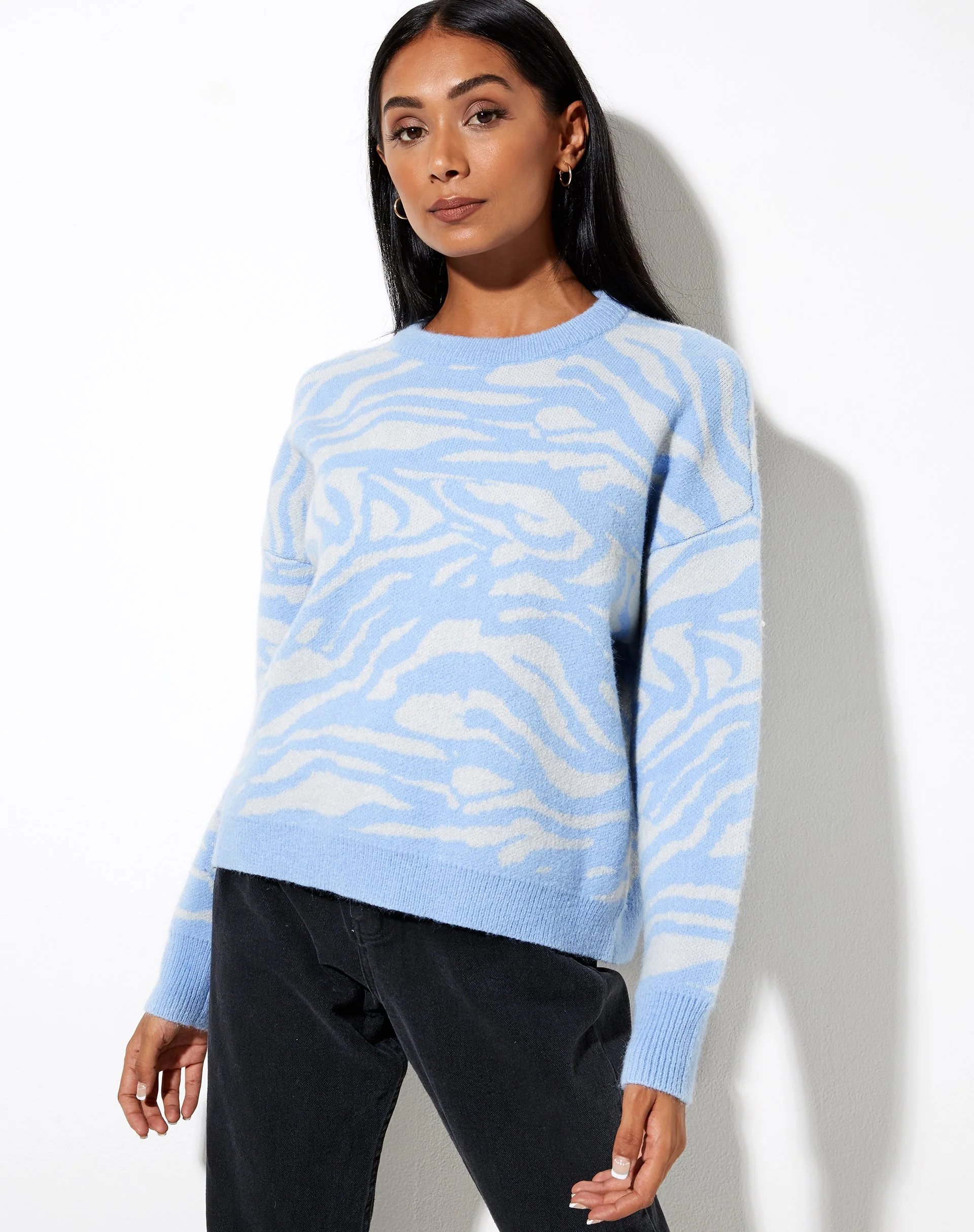 Eleni Pullover in Zebra Blau Grau - Image 4