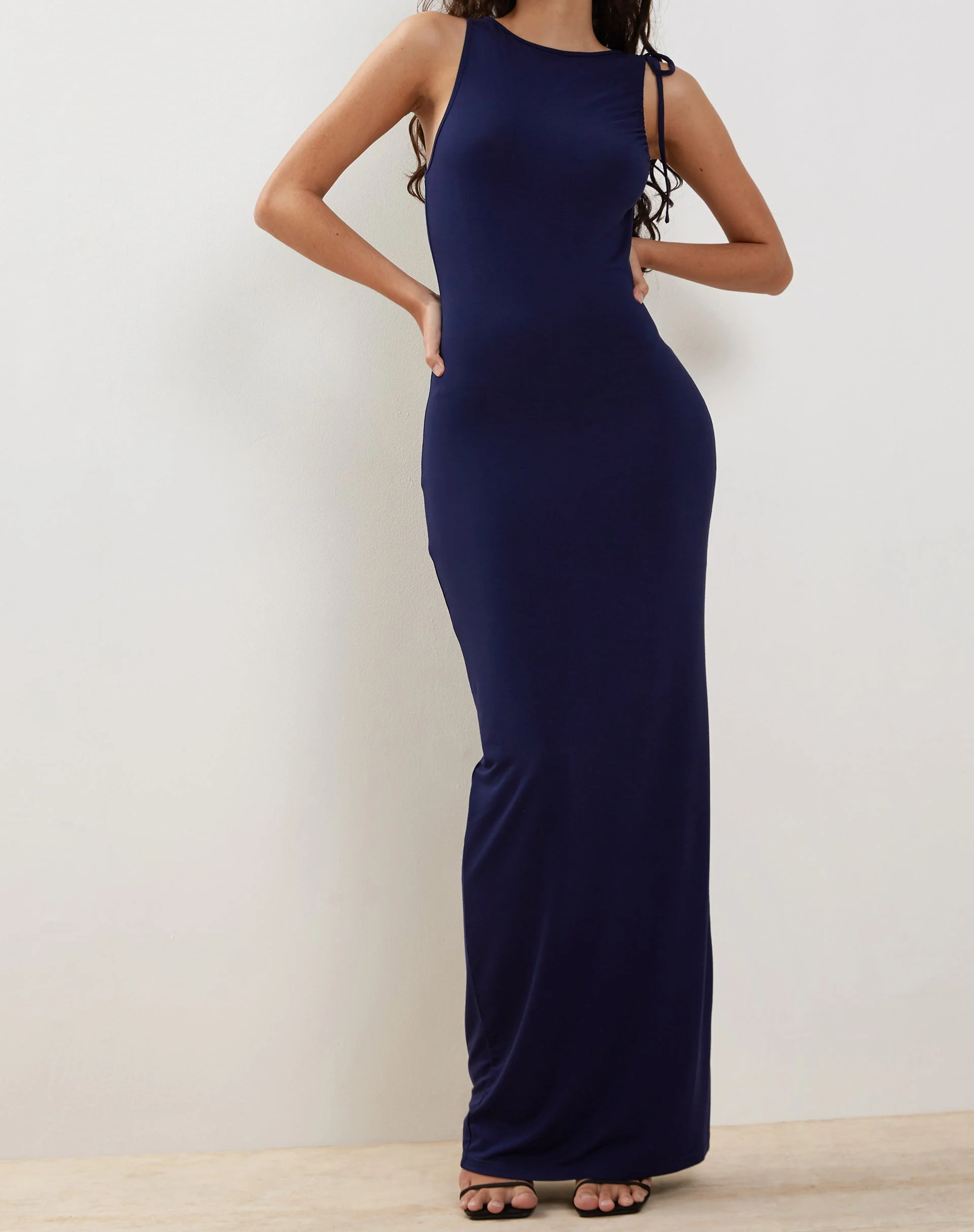 Elinor Maxikleid in geschmeidigem Mitternachtsblau