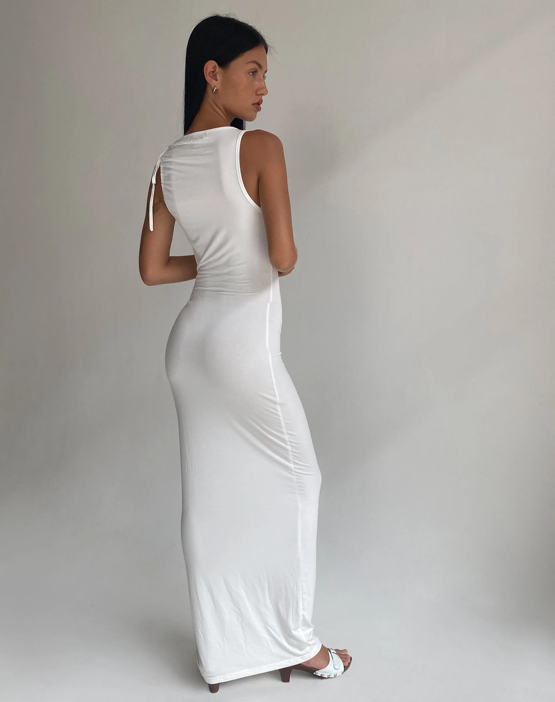 Elinor Maxikleid in schlankem Weiß - Image 4