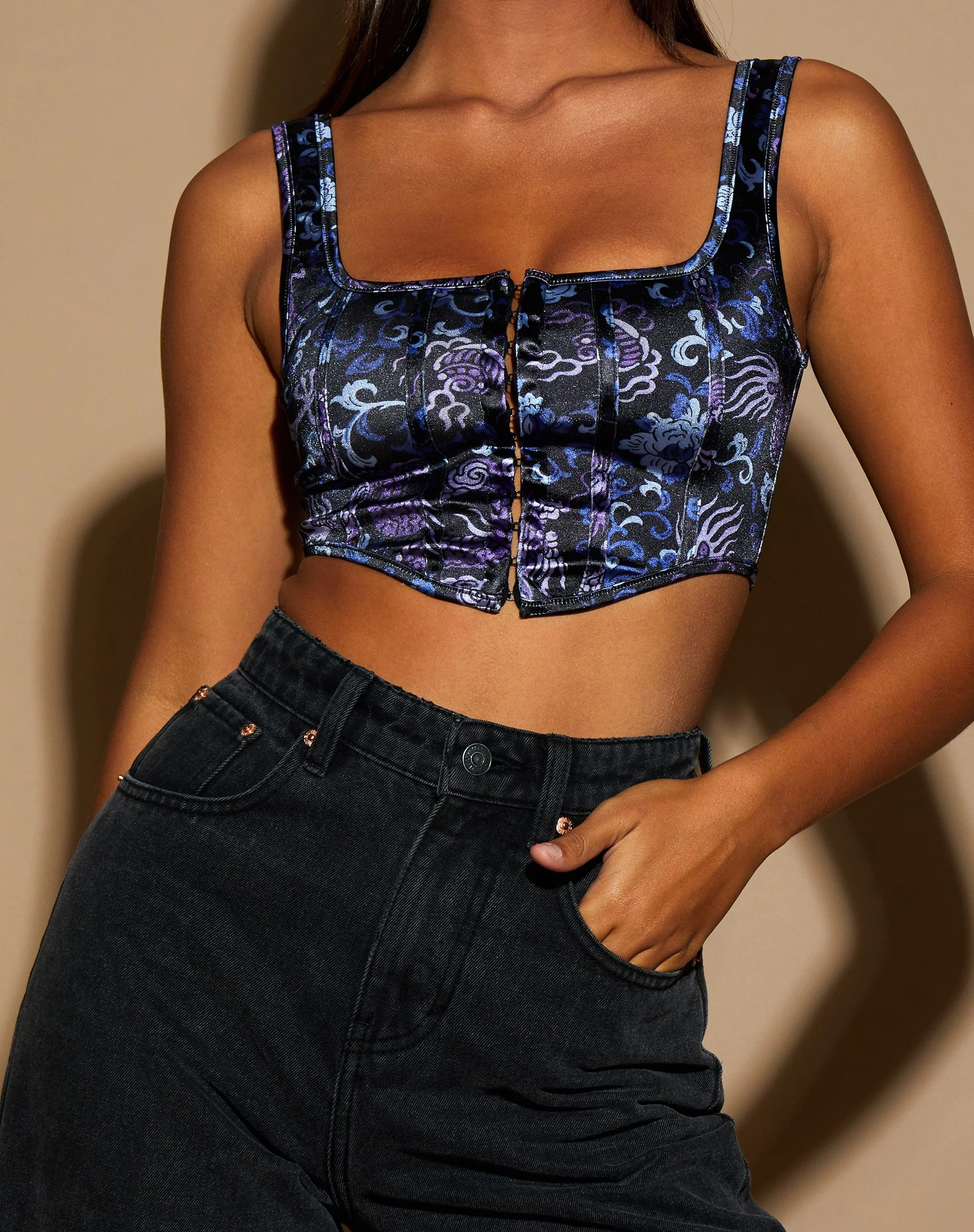 Elix Crop Top in Drachenblau - Image 3