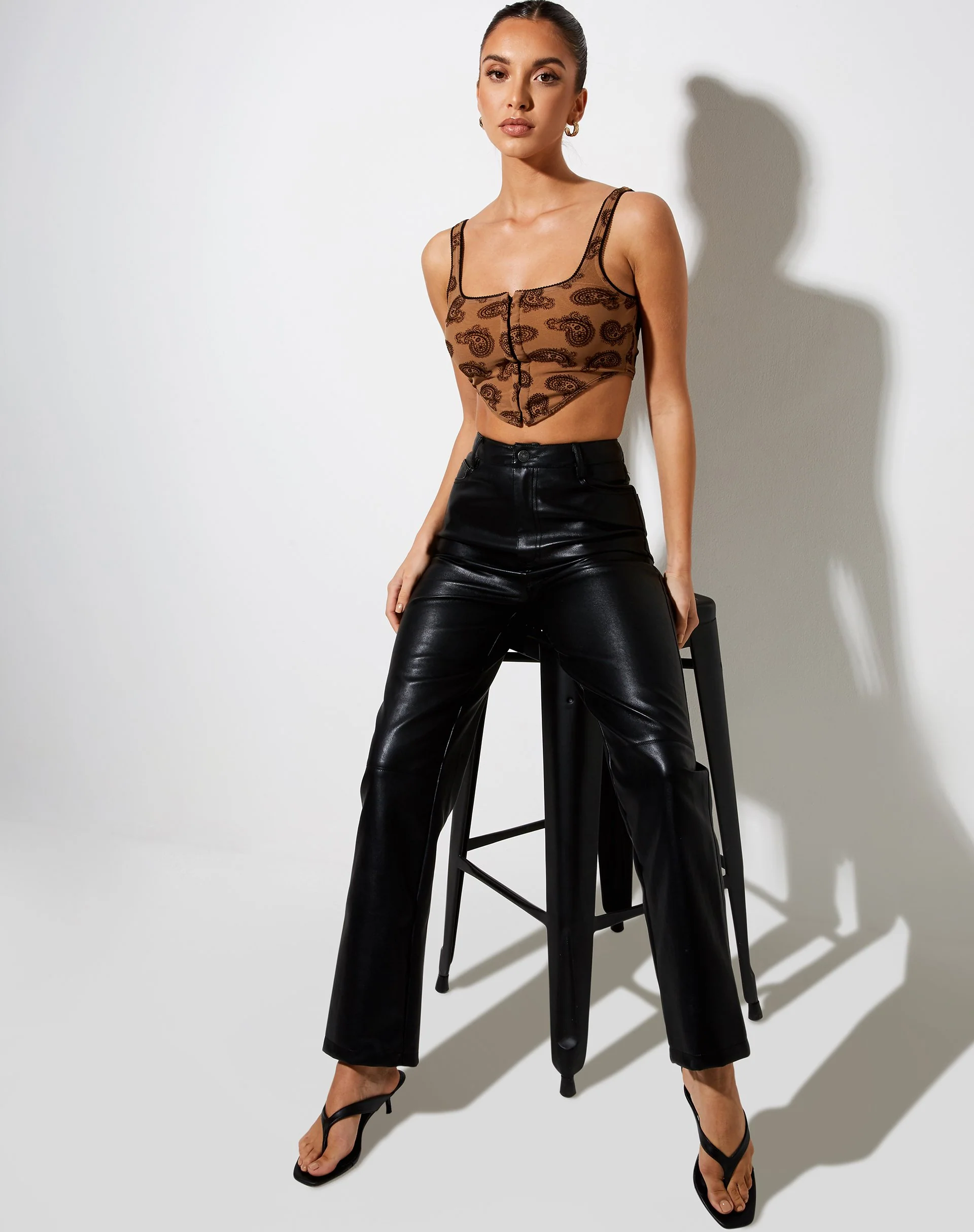 Elix Crop Top in Persian Night Flock Braun