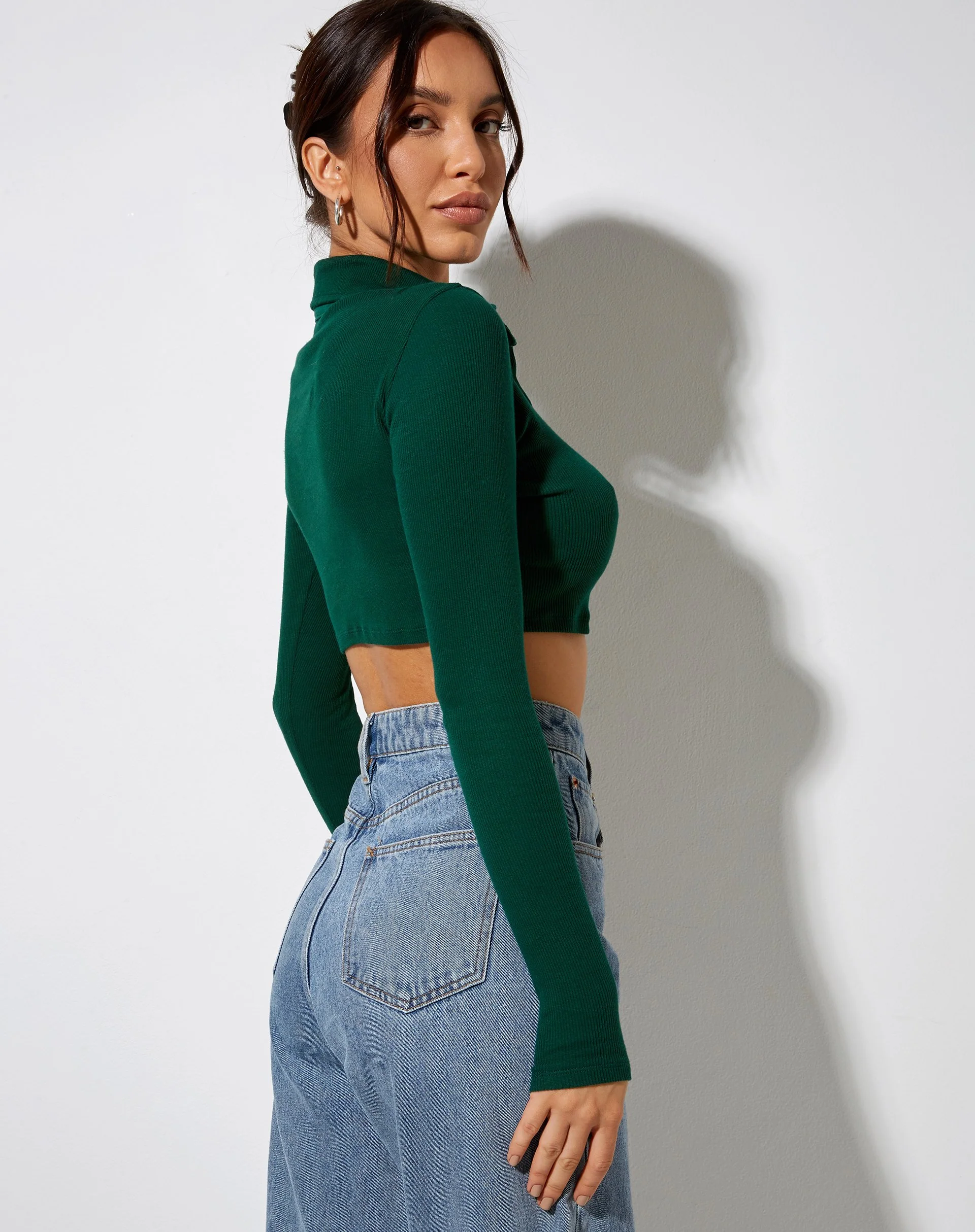 Elody Crop Top in Flaschengrün Amor Gold Embro - Image 3