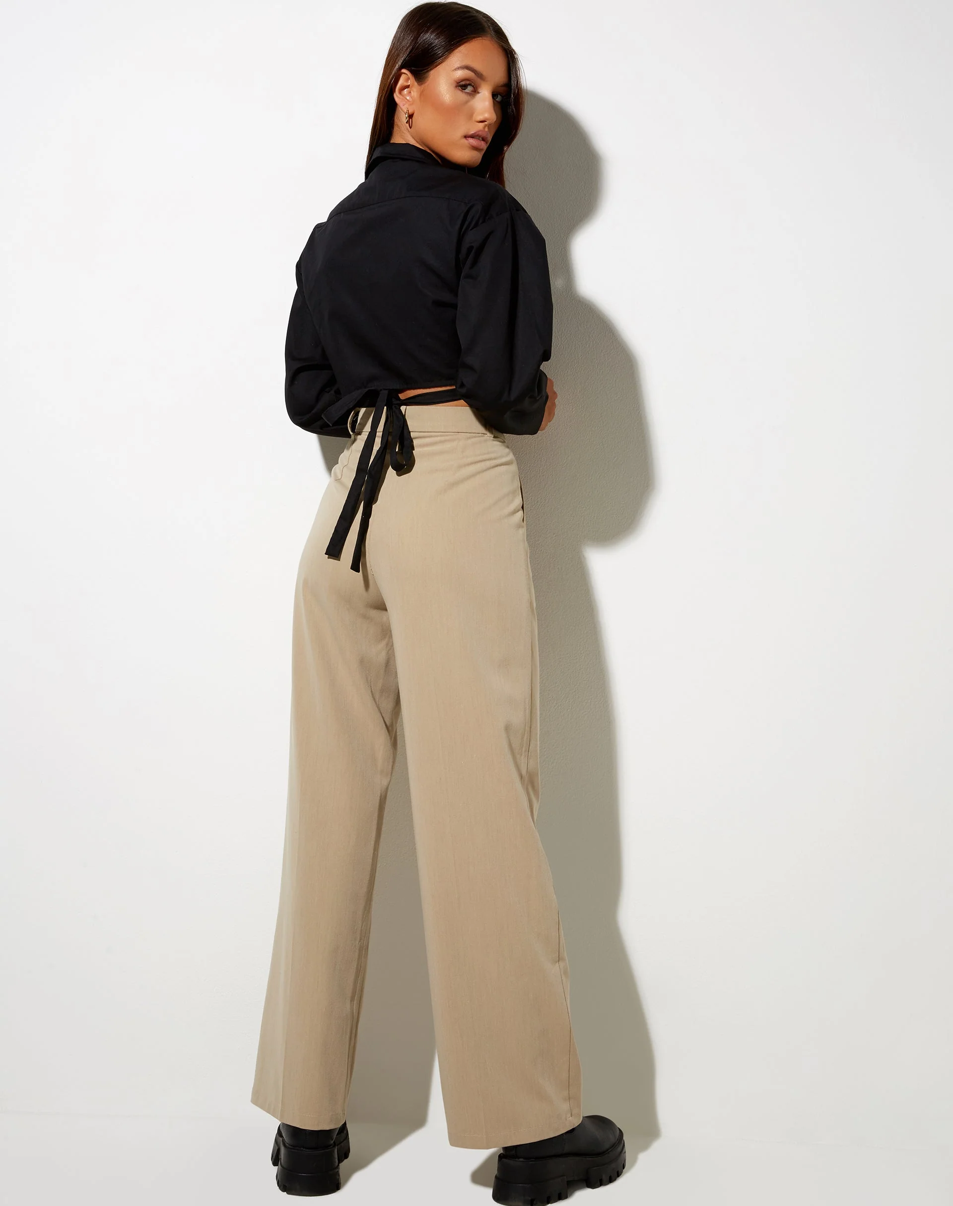 Elyse Crop Top in Schwarz - Image 4