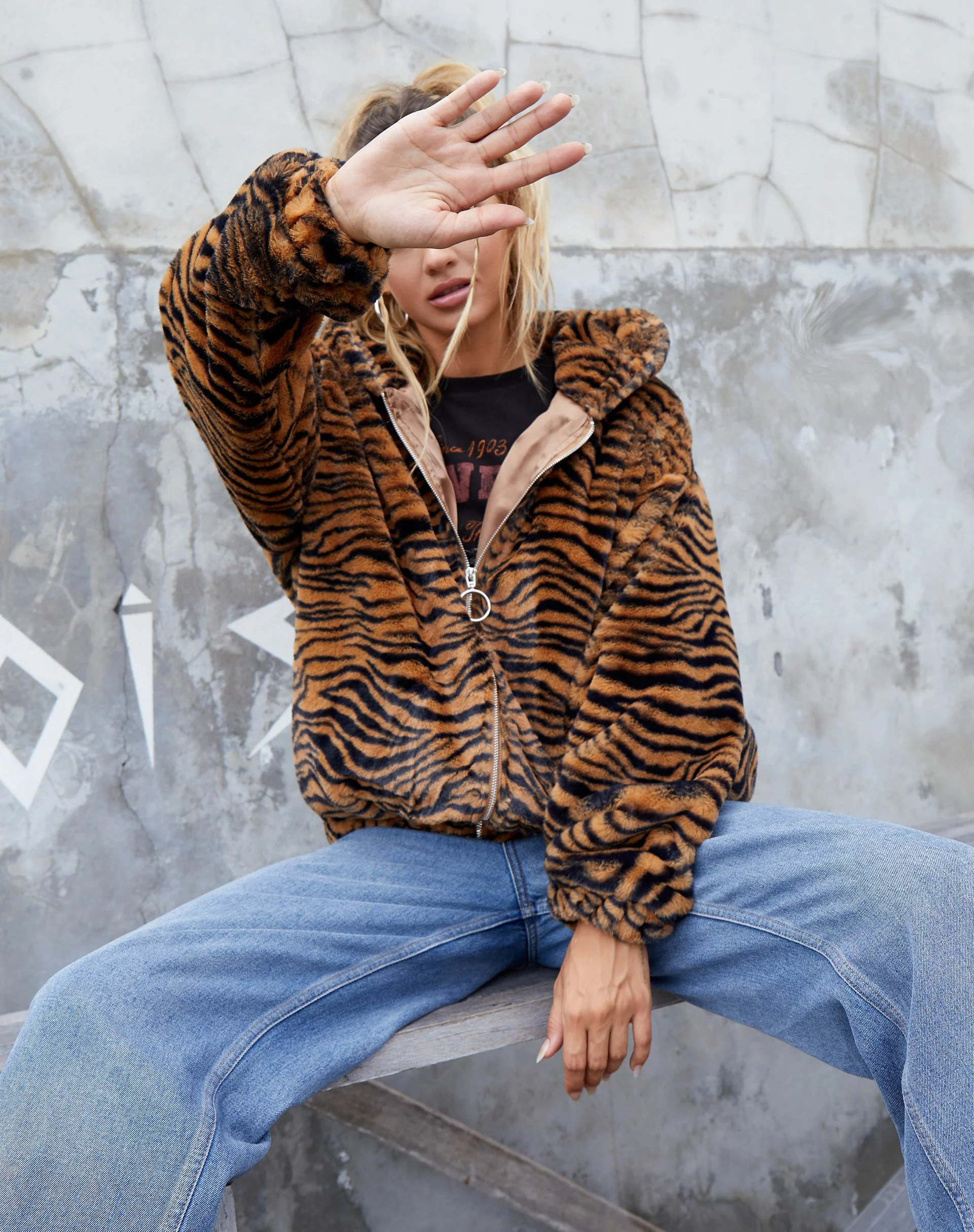 Emerson Jacke in Tiger Brown - Image 3