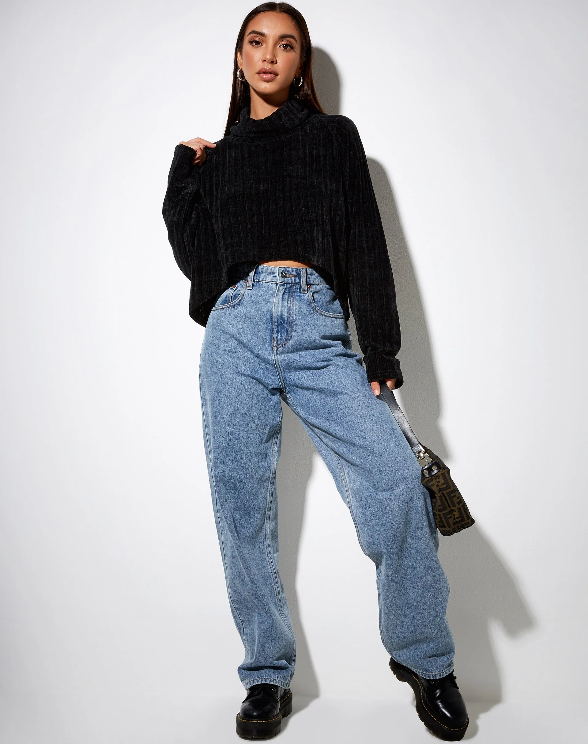 Evie Cropped Pullover aus Chenille Schwarz - Image 4