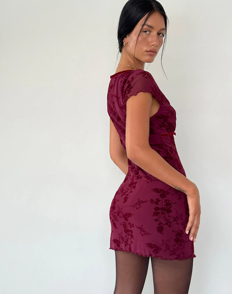 Evilia Kleid in Botanical Flower Maroon - Image 4