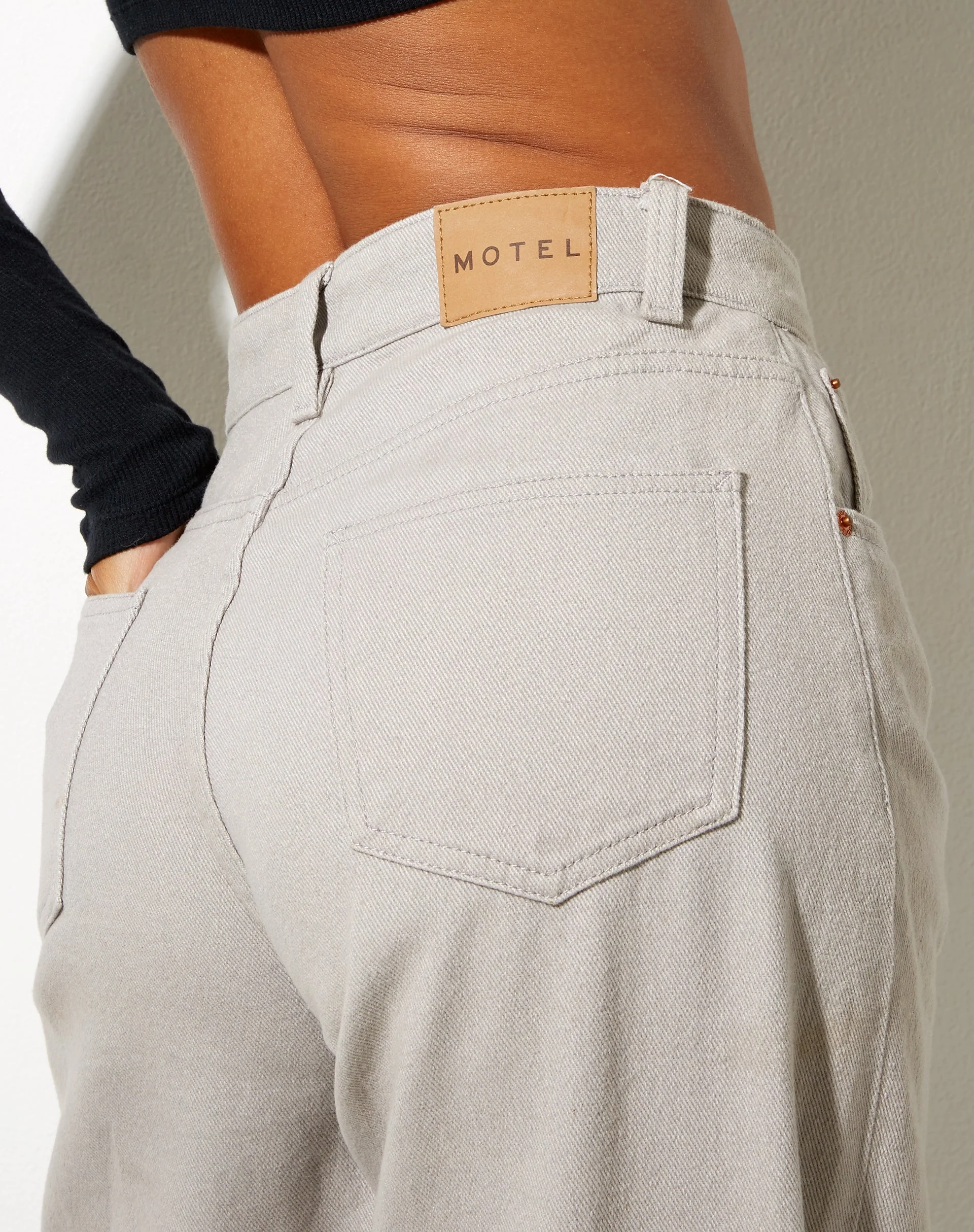 Extra weite Jeans in Moonstruck - Image 5