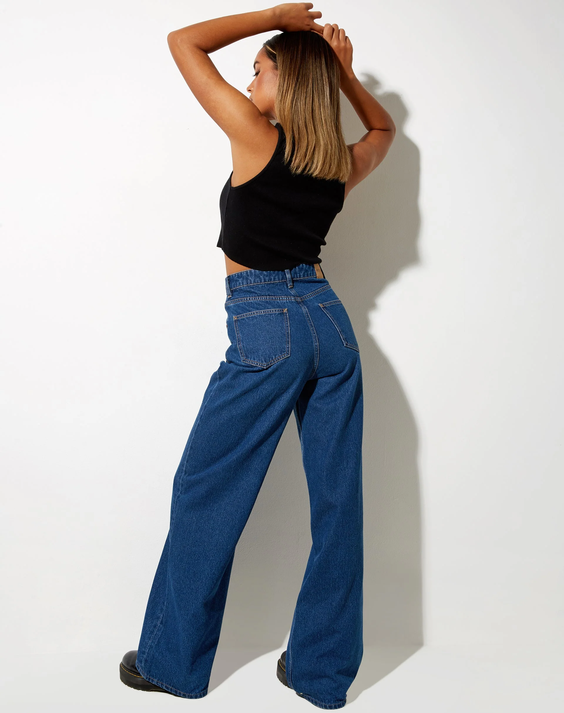 Geräumige extra weite Jeans in klassischem Blau - Image 6