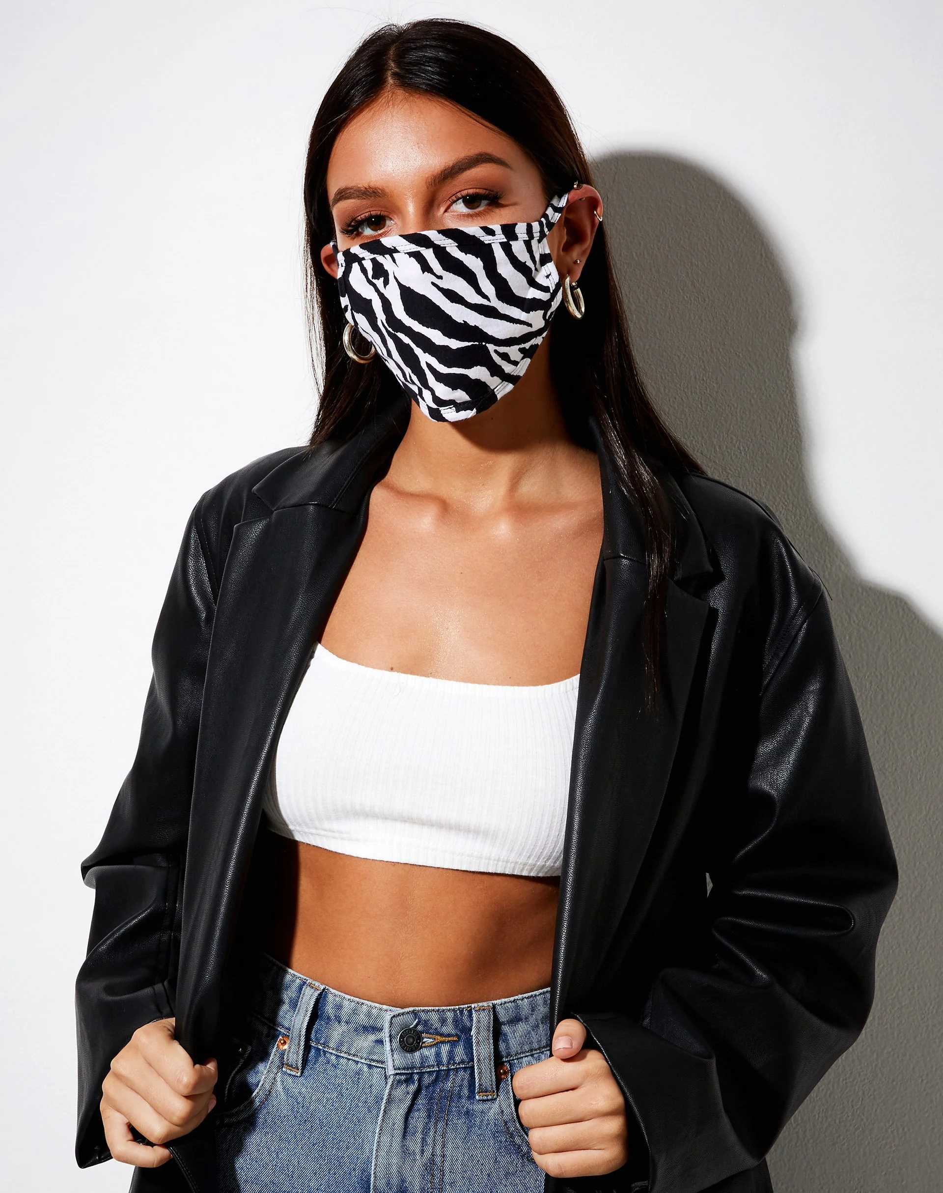 Gesichtsmaske in 90er Jahre Zebra