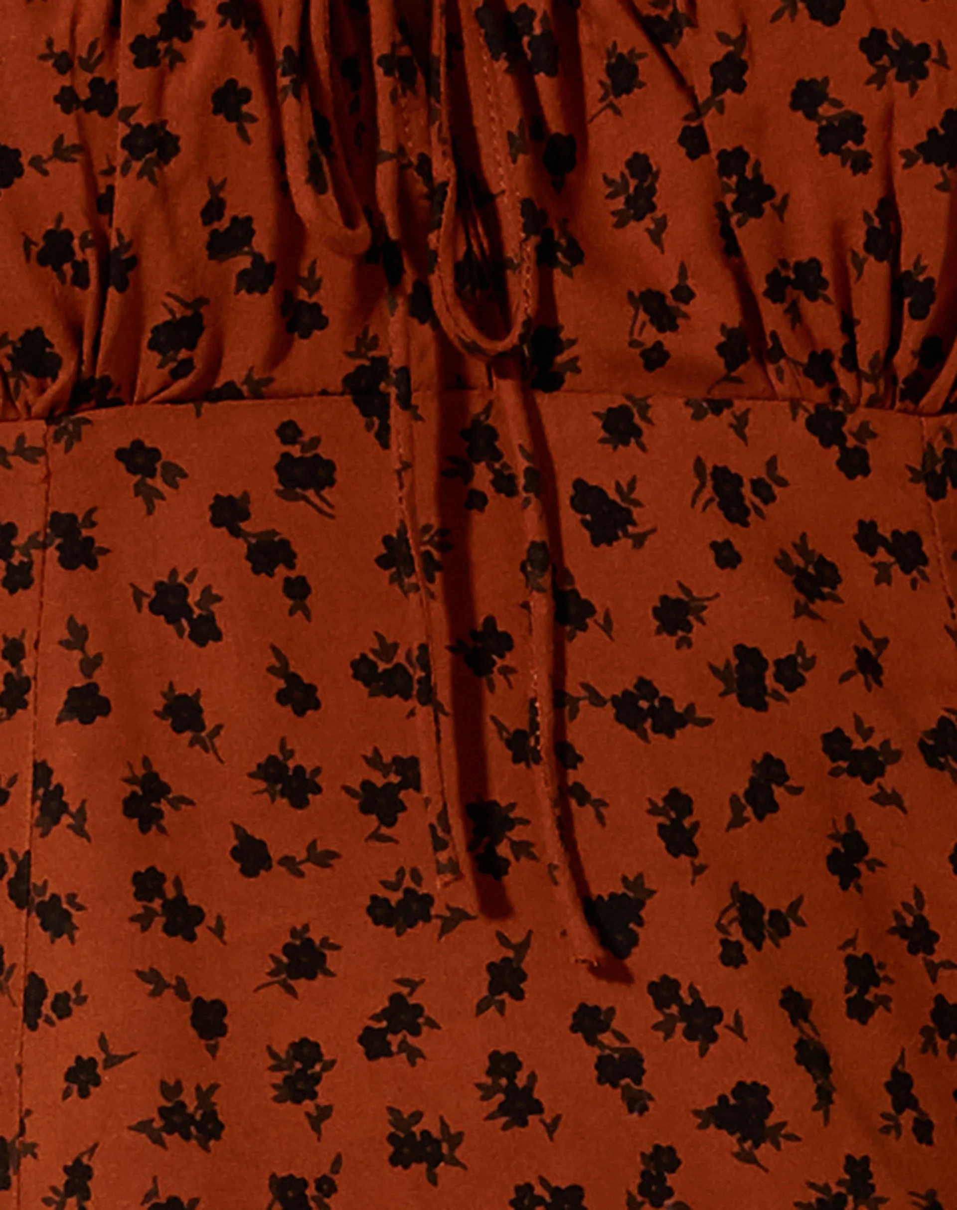 Famala Minikleid in zierlichem Daisy Bombay Brown - Image 5