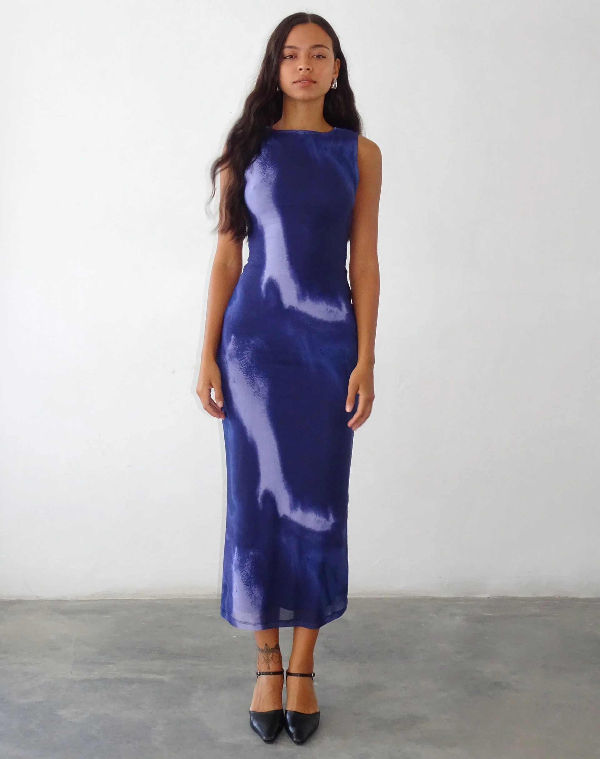 Fayola Bedrucktes Maxikleid in Aquarell Navy - Image 3