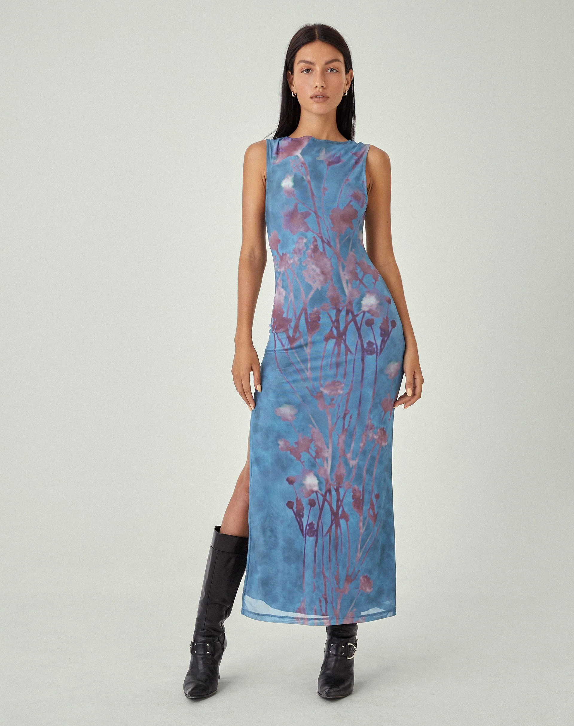 MOTEL X JACQUIE Flo Midikleid aus Lumen Mesh Blau - Image 3