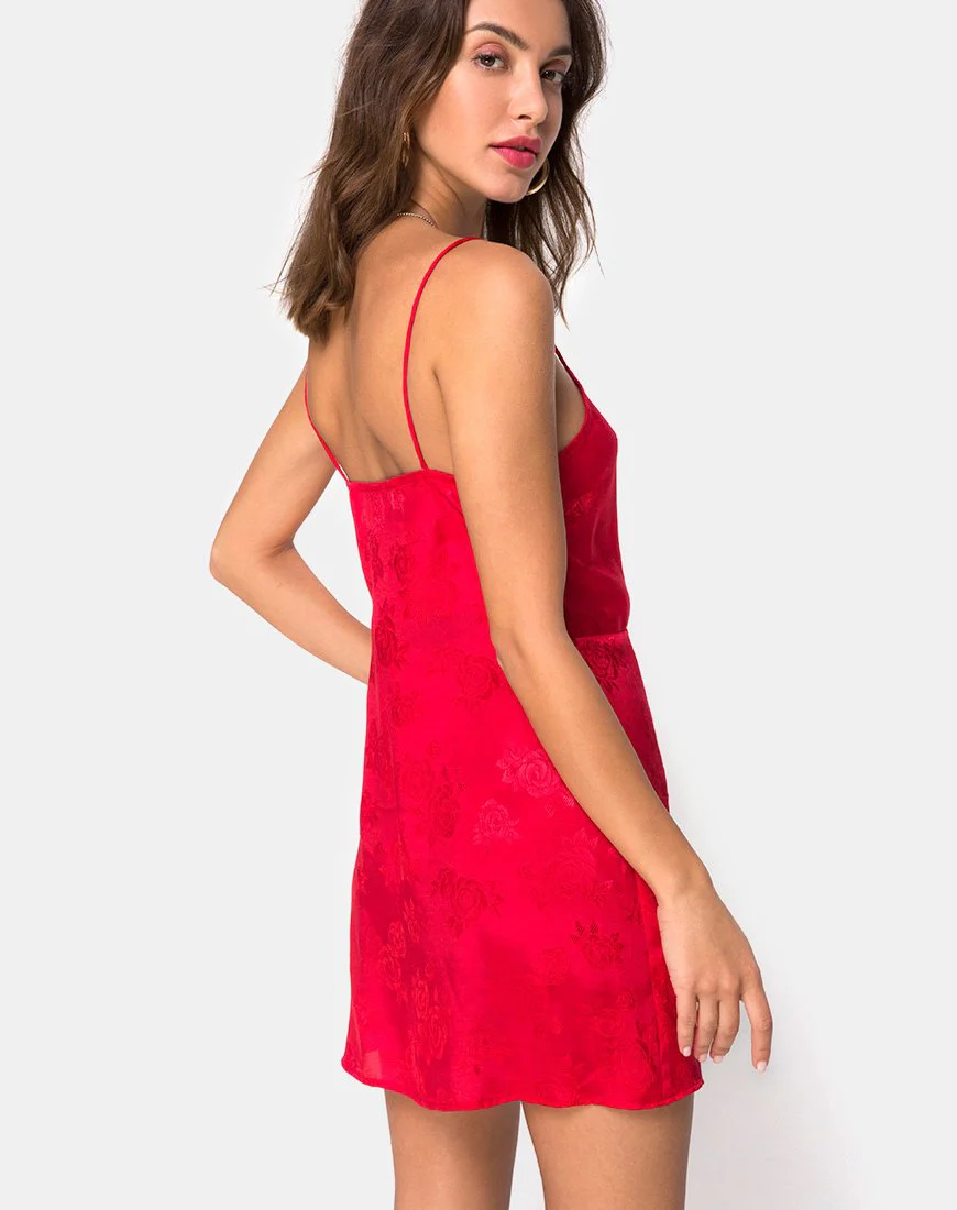 Furiosa Wickelkleid aus Satin in Rosenrot - Image 2