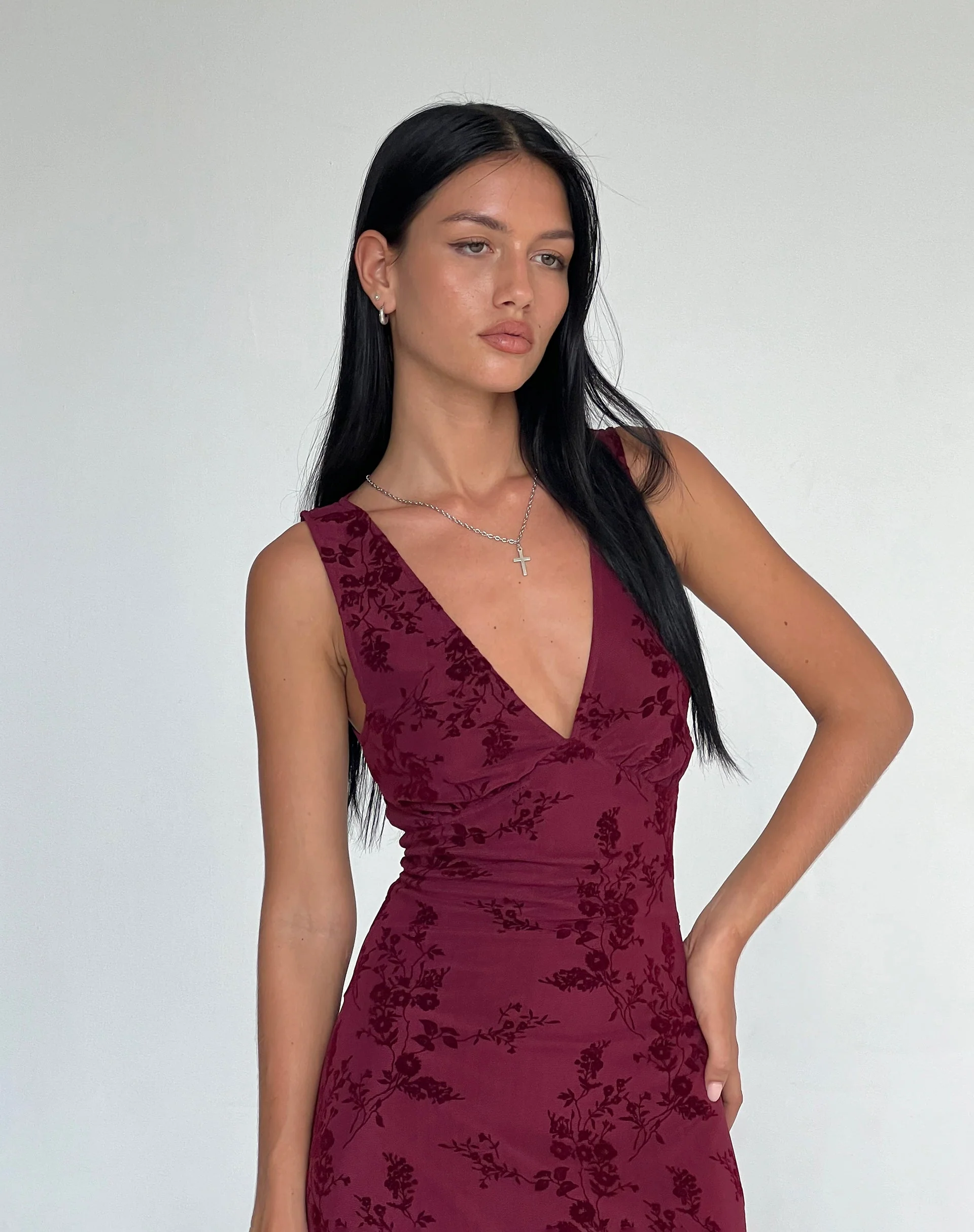 Gabriela Midikleid in Botanical Flower Maroon - Image 4