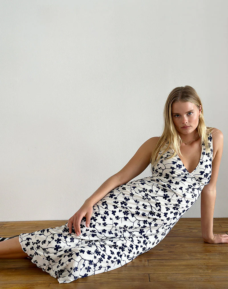 Gabriela Midikleid in Grunge Floral Flock Creme - Image 3