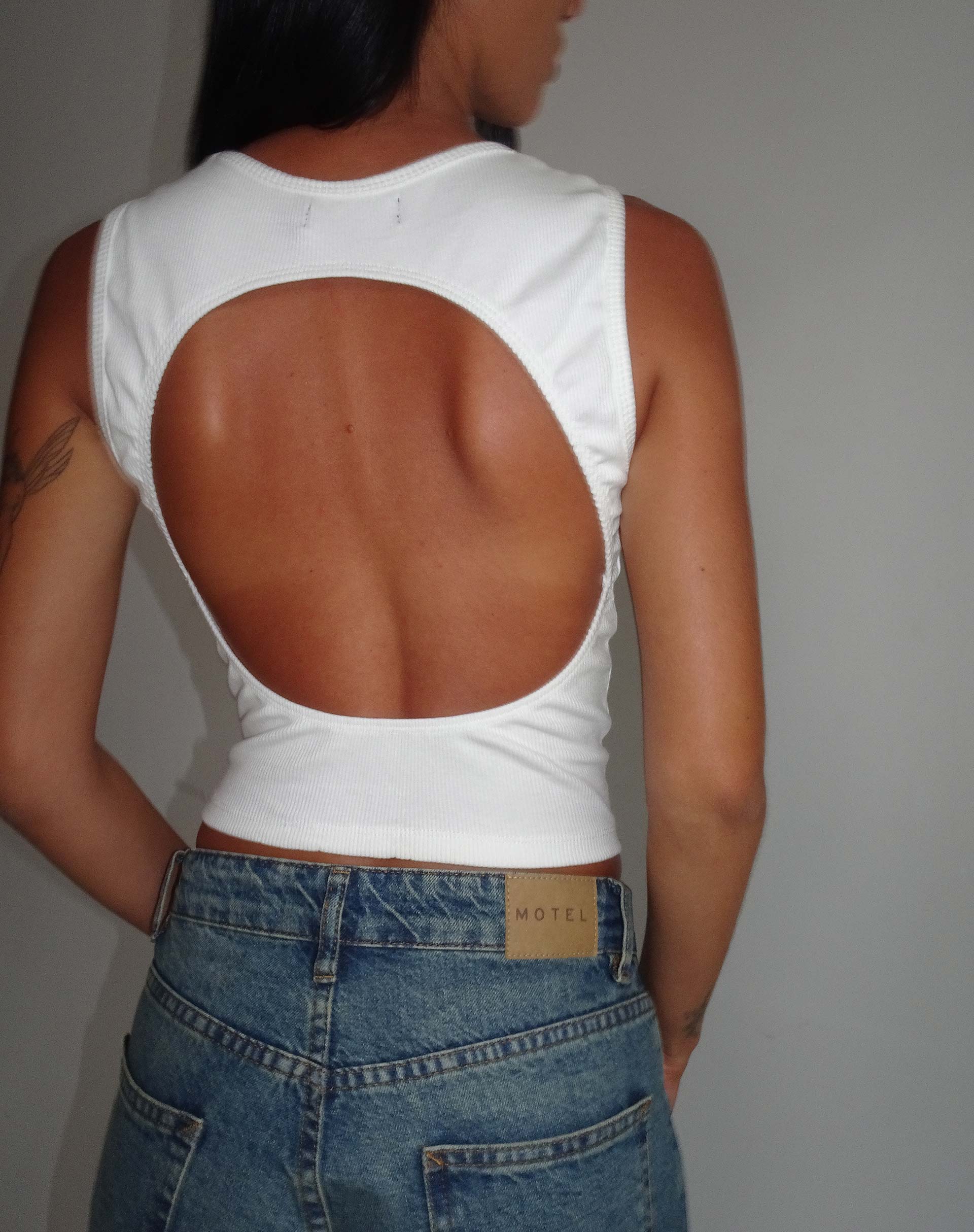 Gelsho Open Back Rib Tank Top in Off White - Image 5