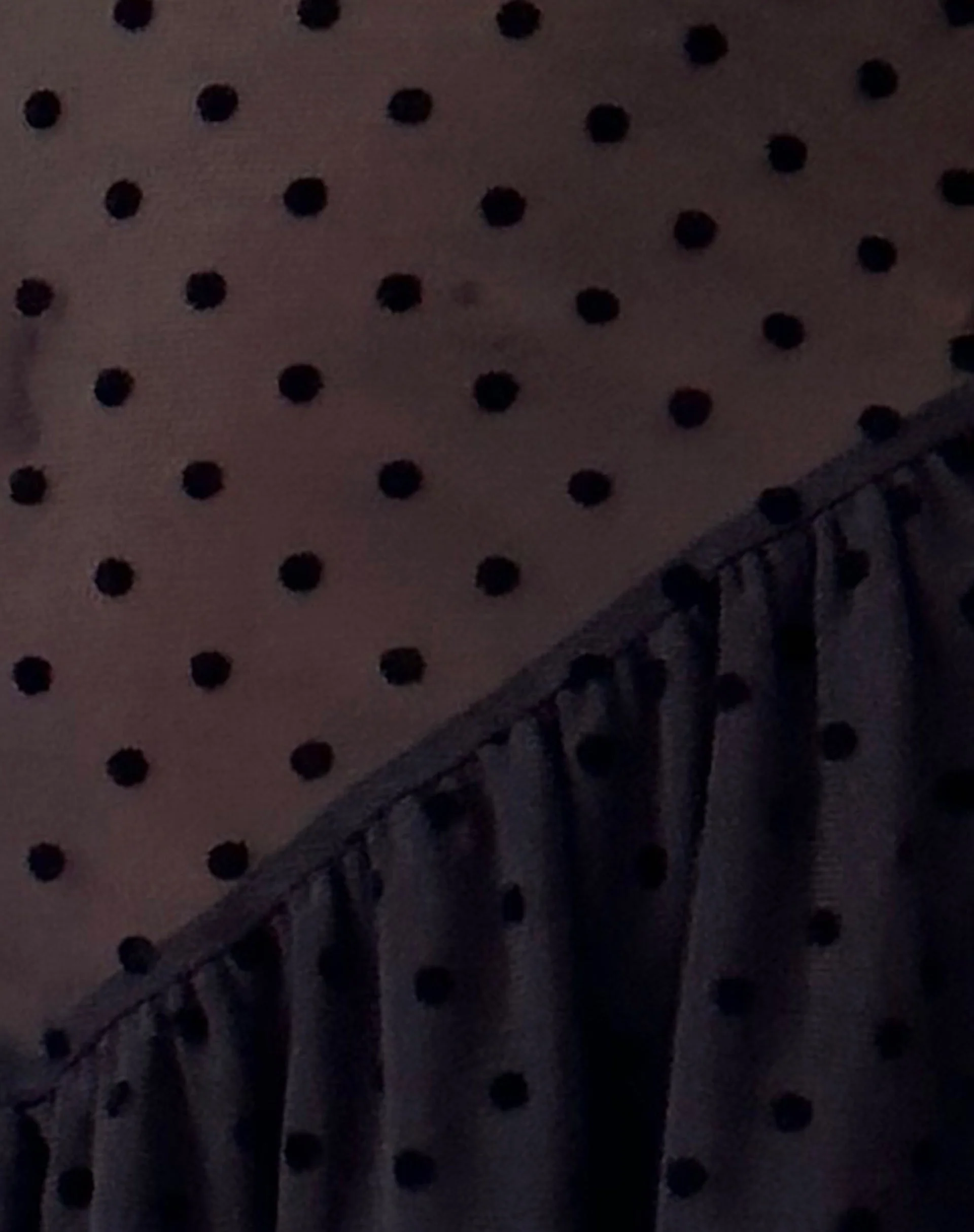 Geni Minikleid in Polka Schwarz Flock - Image 6