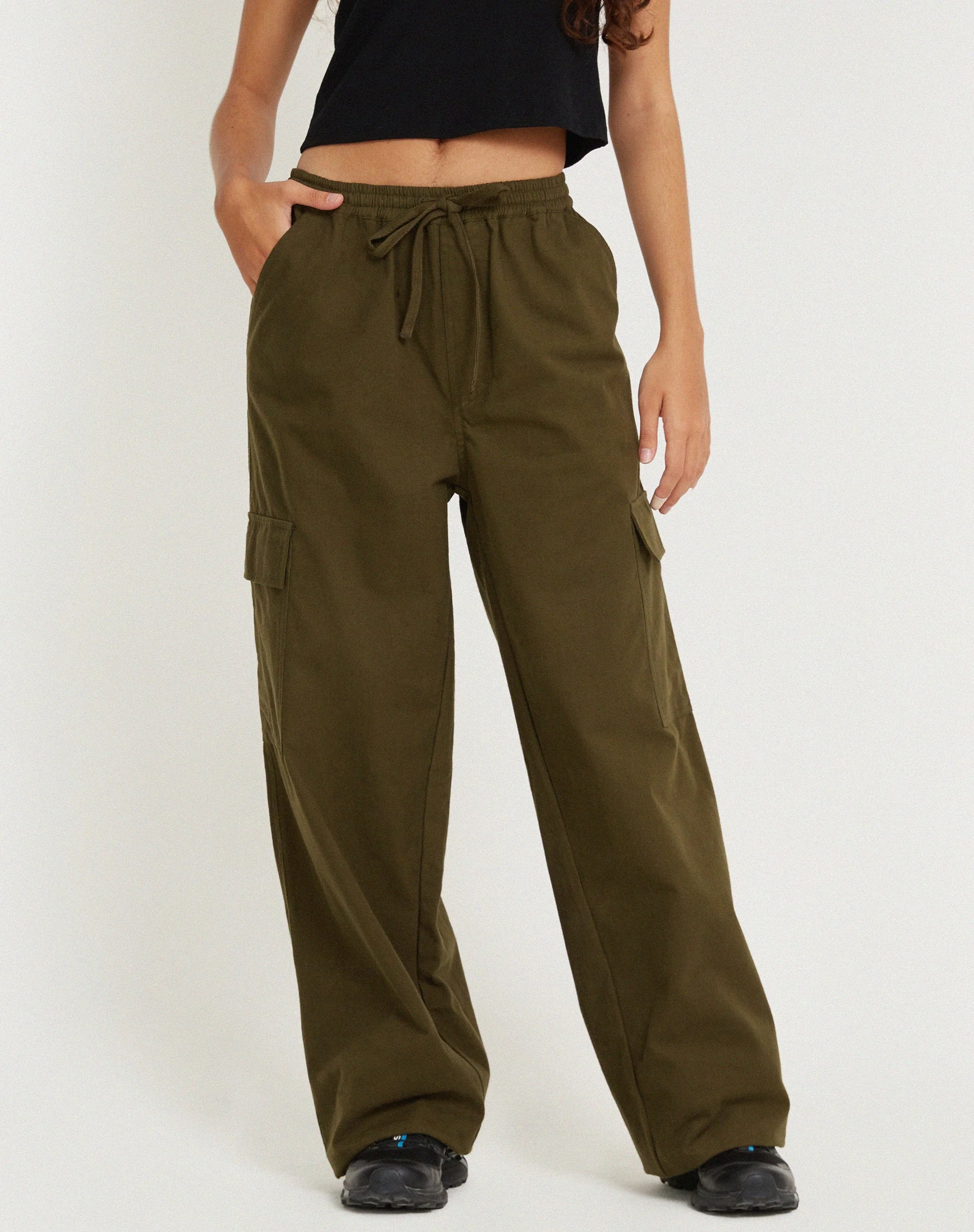 Geona Cargohose mit weitem Bein in Dunkel-Olive - Image 2