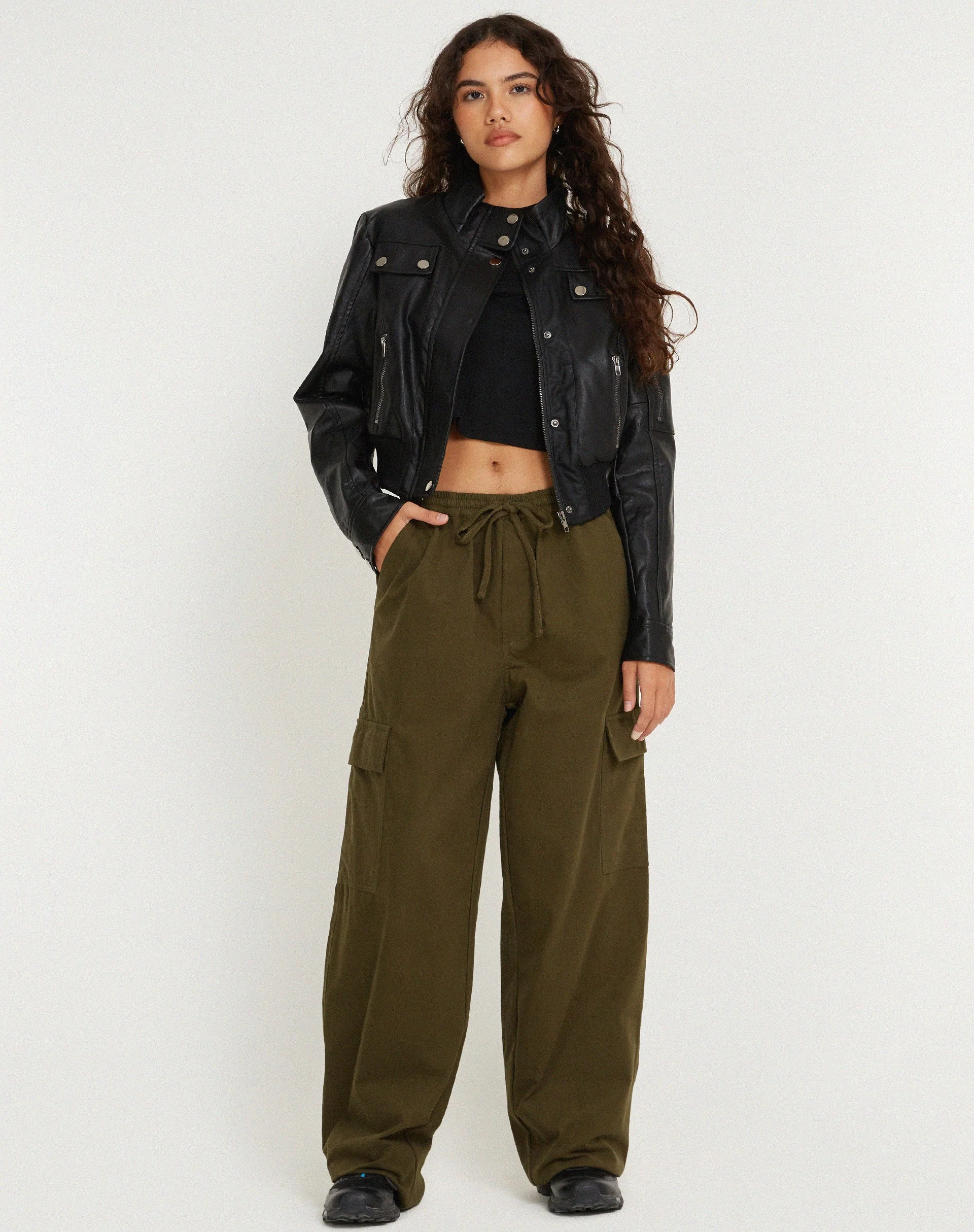 Geona Cargohose mit weitem Bein in Dunkel-Olive - Image 4