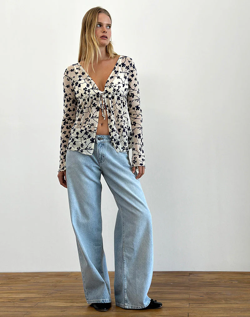 Gerbera Langarm Top in Grunge Floral Flock Creme - Image 4