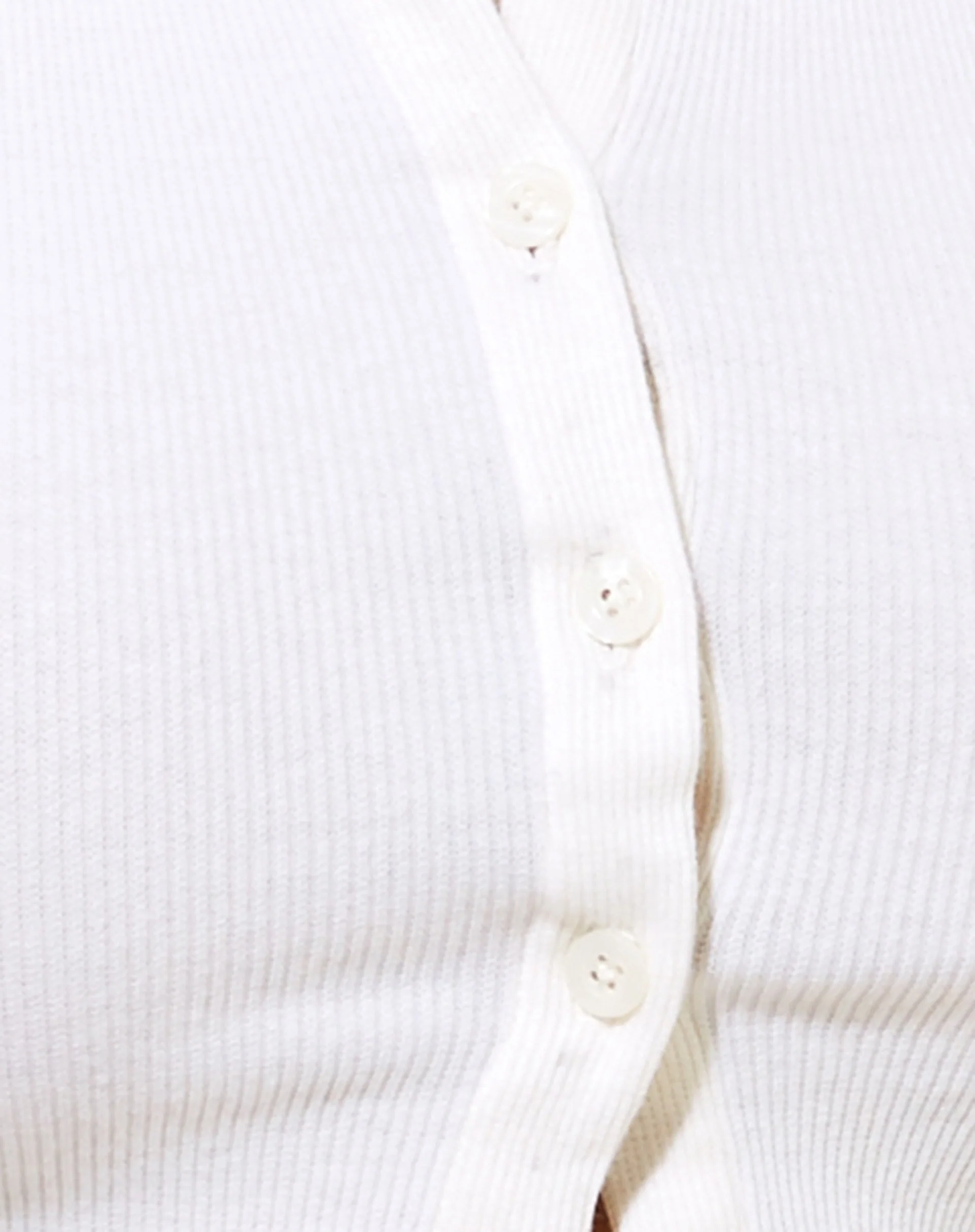 Gilly Crop Top in Rippe Elfenbein - Image 6