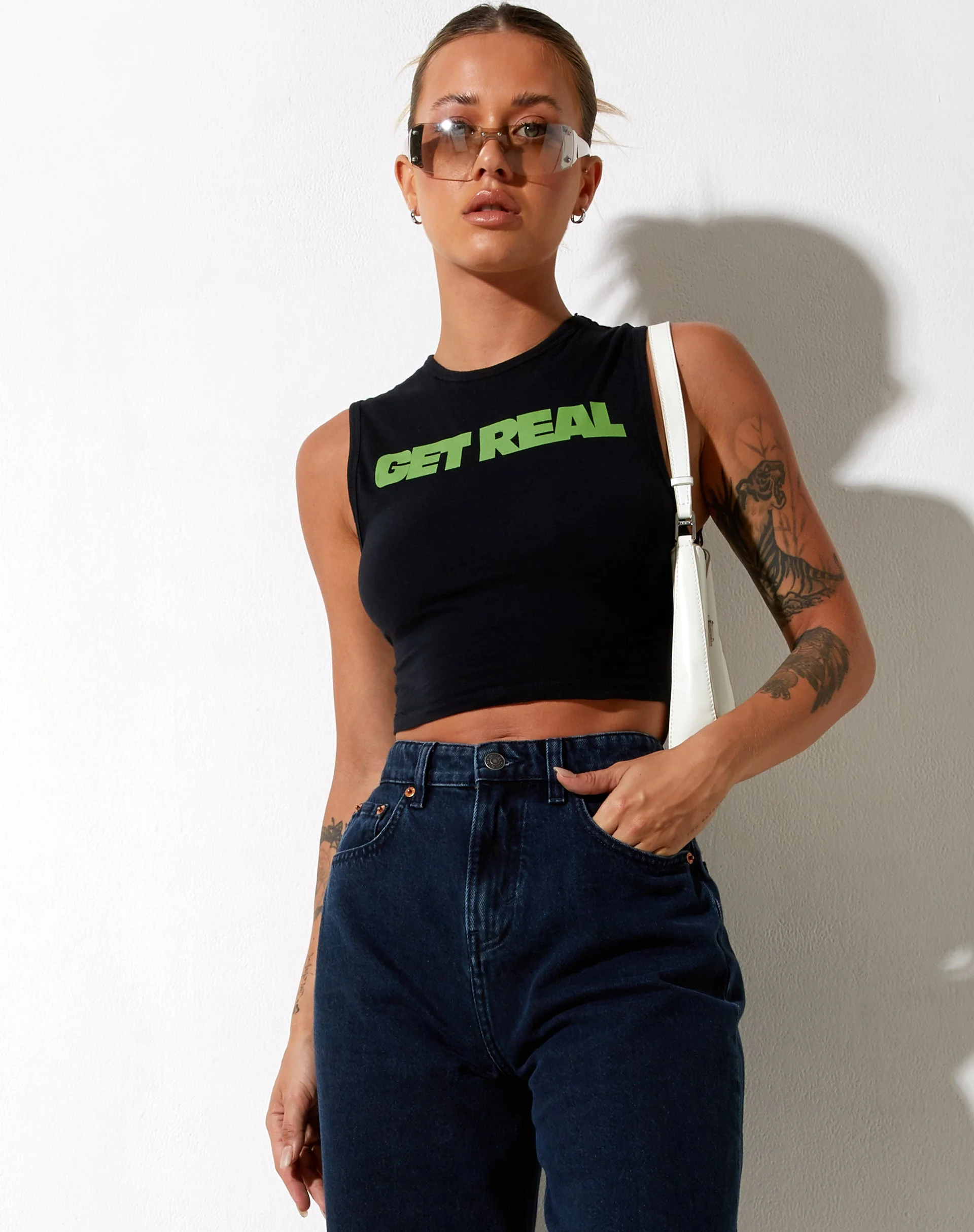 Gimon Crop Top in Schwarz Get Real - Image 2