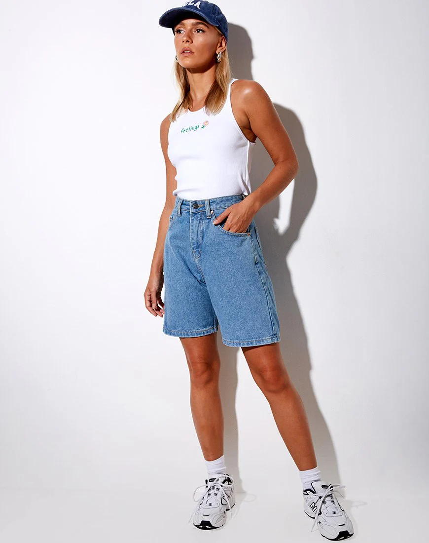 Givas Crop Top in Weiß mit 'Feelings' Stickerei - Image 7