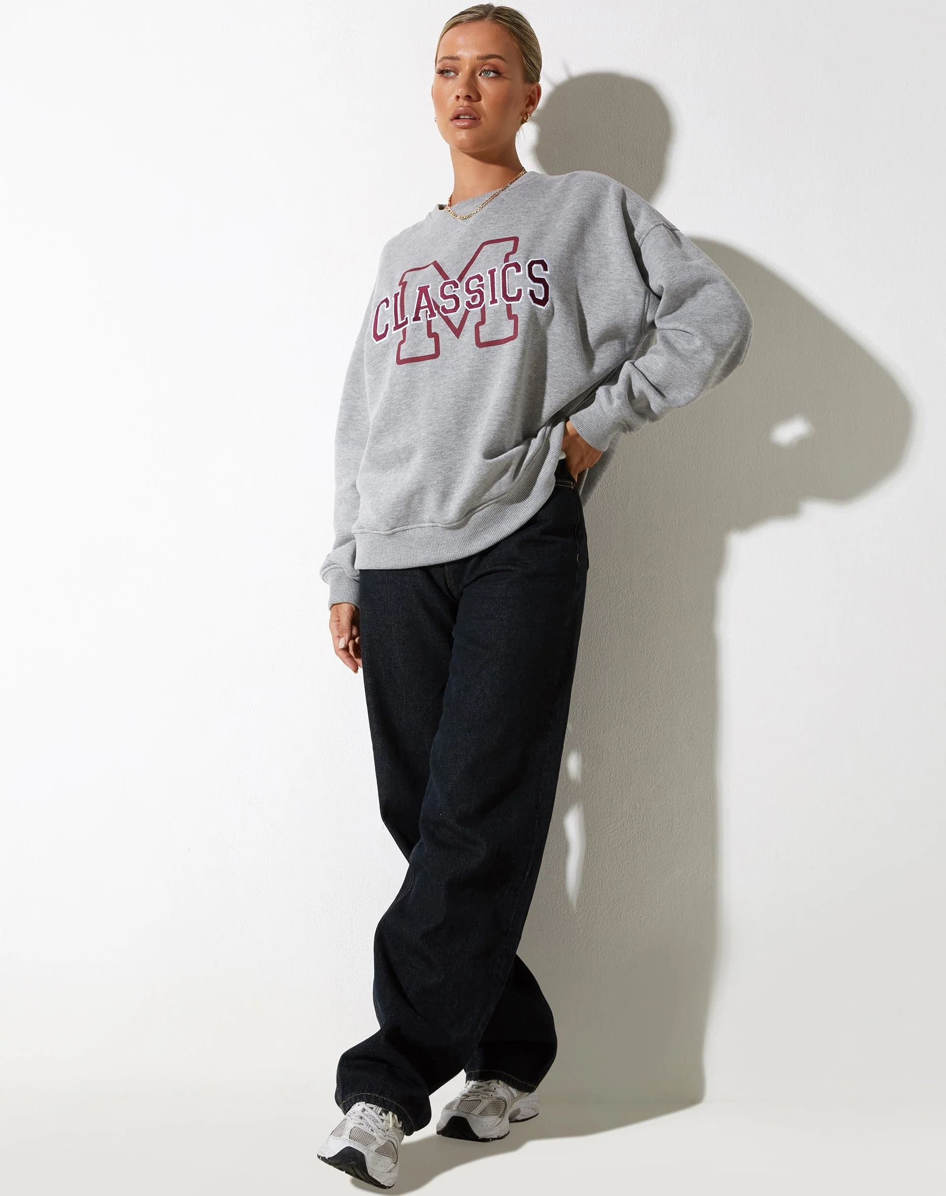 Glan Sweatshirt in Grau meliert mit 'M Classics'-Stickerei - Image 3